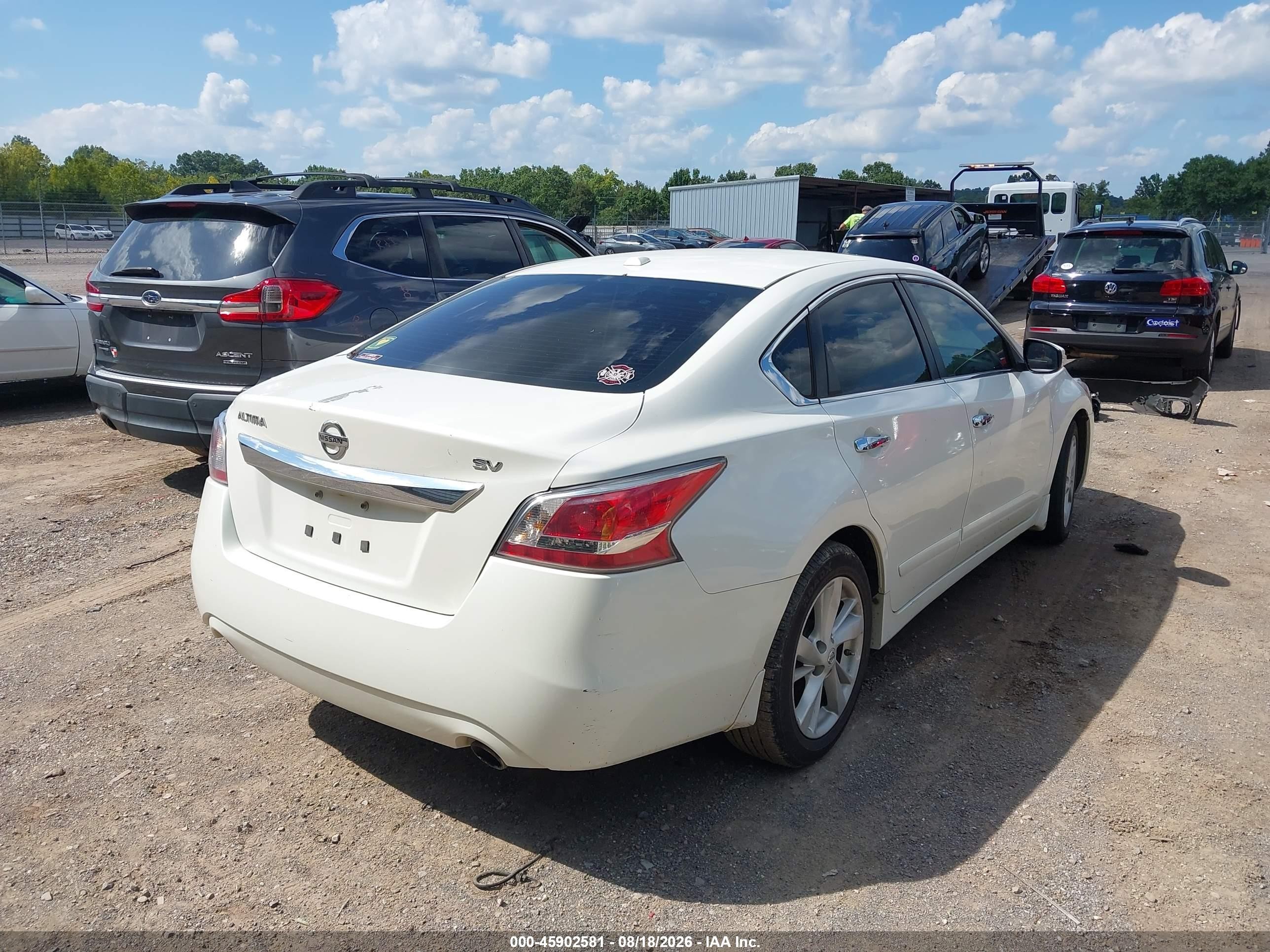 2015 Nissan Altima 2.5 Sv White vin: 1N4AL3AP8FC195383