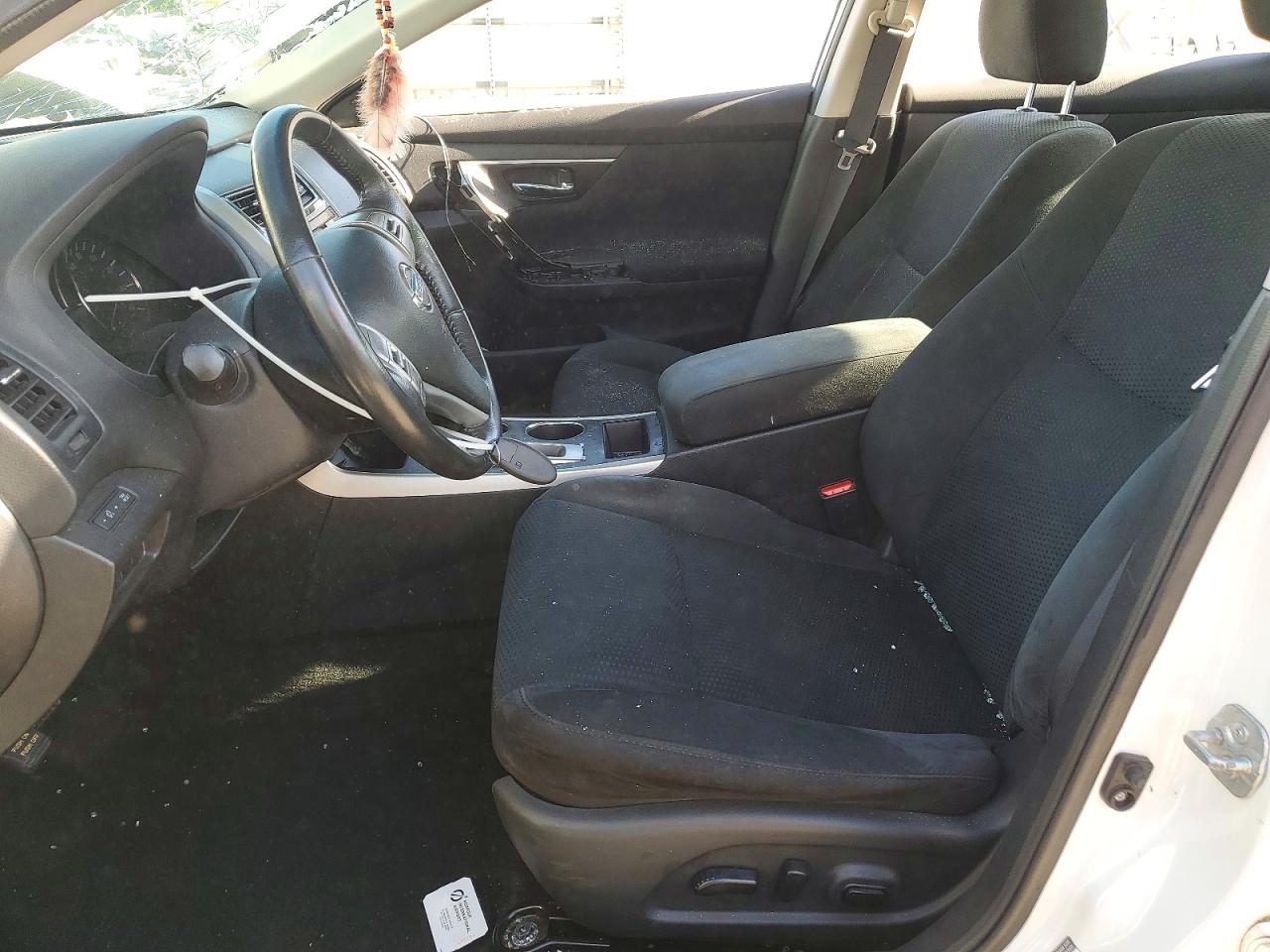 2015 Nissan Altima 2.5 Sv White vin: 1N4AL3AP8FC204874