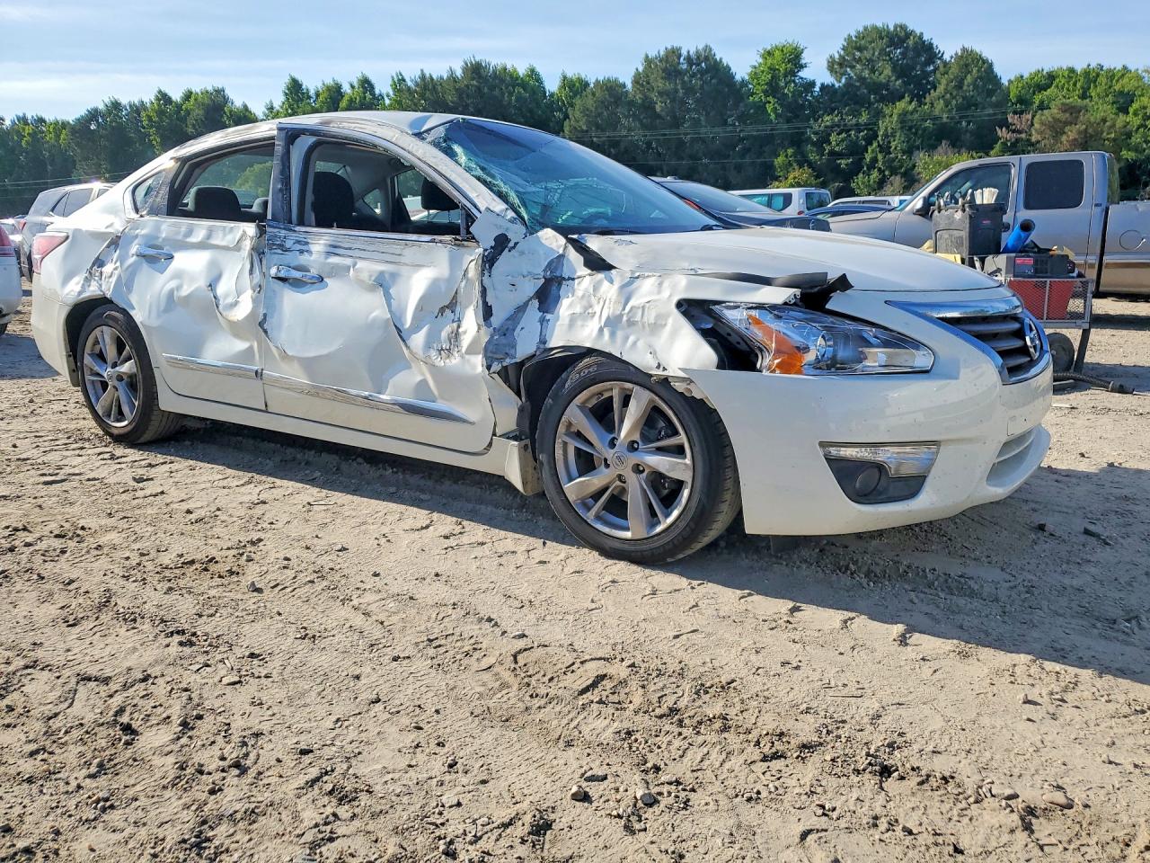 2015 Nissan Altima 2.5 Sv White vin: 1N4AL3AP8FC204874