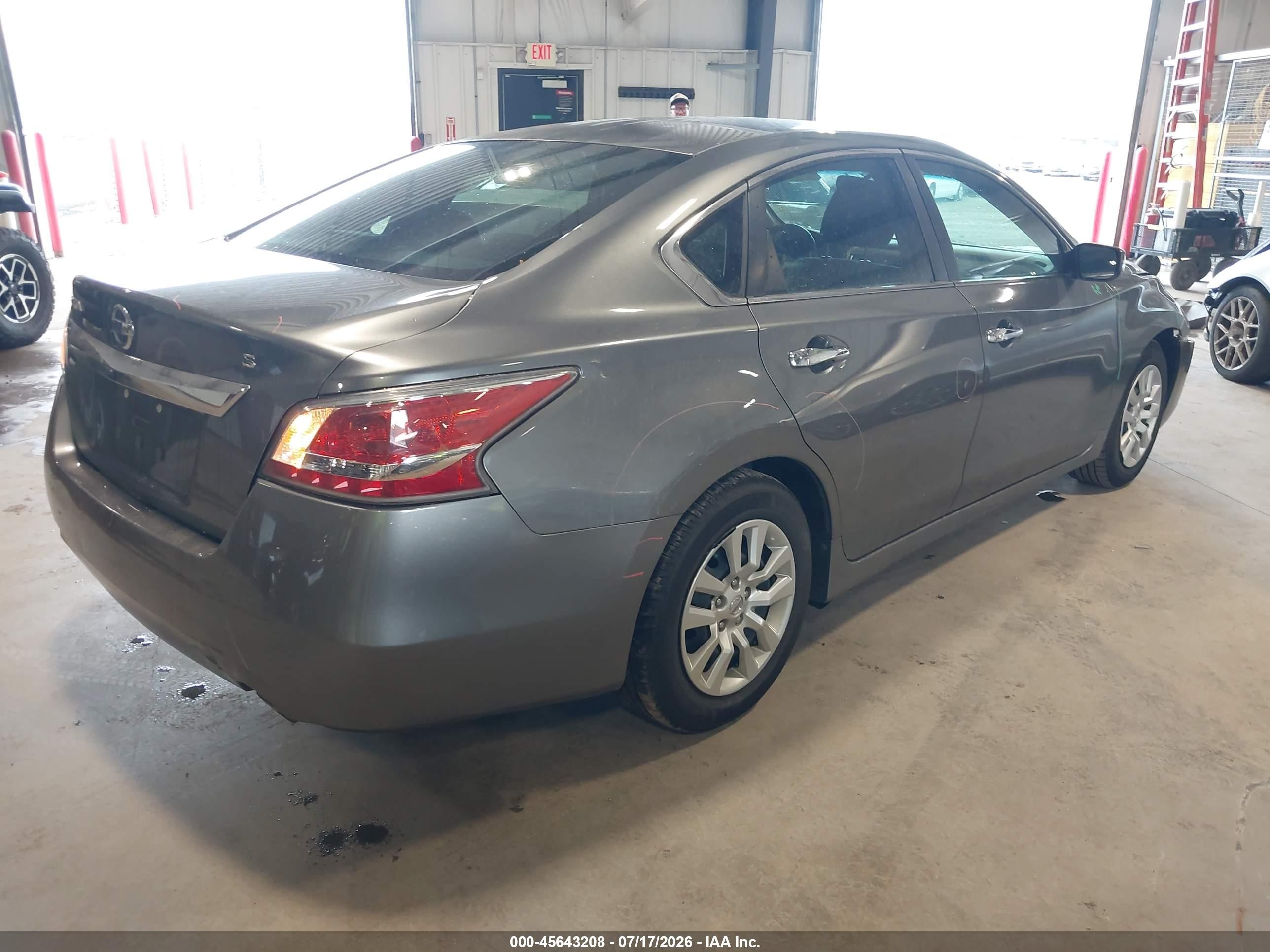 2015 Nissan Altima 2.5 S Gray vin: 1N4AL3AP8FC205037