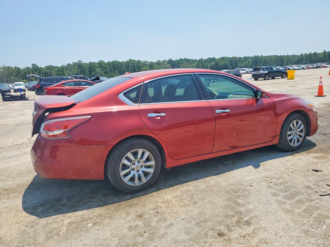 2015 Nissan Altima 2.5 S Red vin: 1N4AL3AP8FC208830