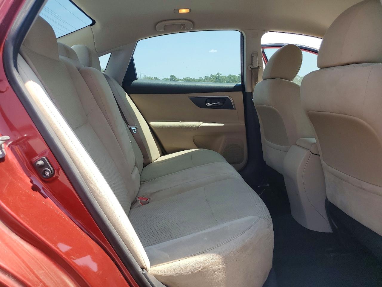 2015 Nissan Altima 2.5 S Red vin: 1N4AL3AP8FC208830