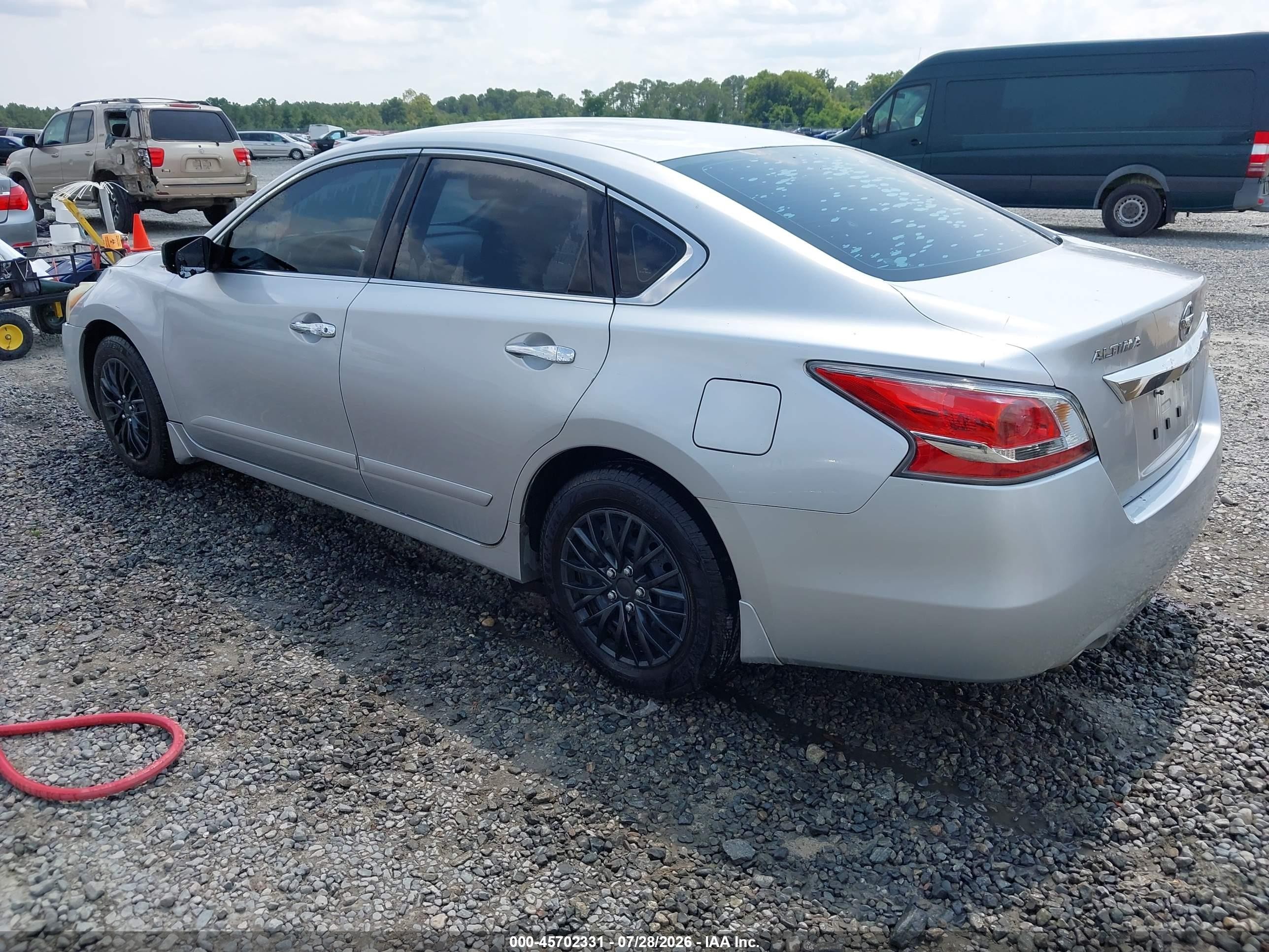 2015 Nissan Altima 2.5 S Silver vin: 1N4AL3AP8FC211758