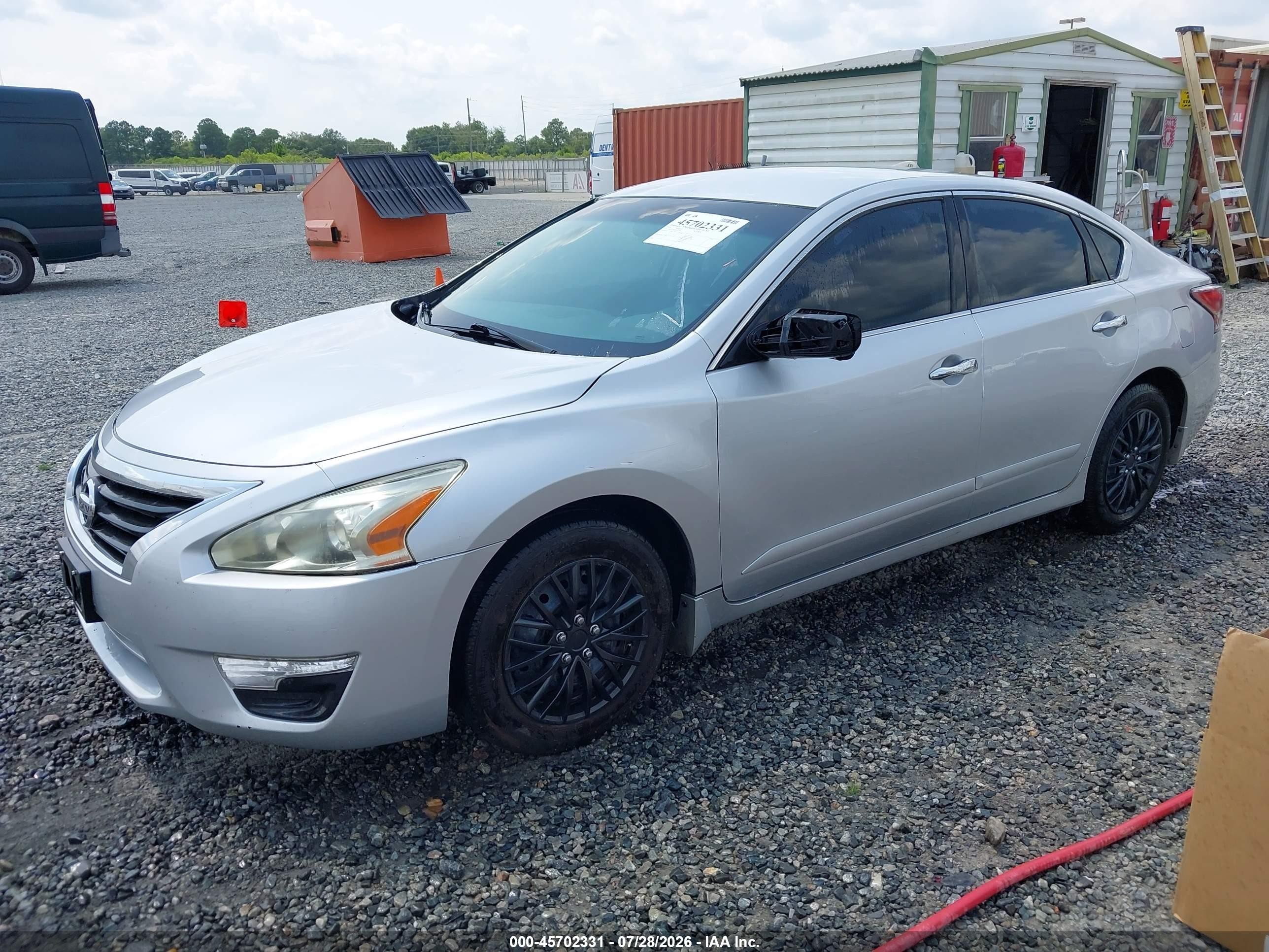 2015 Nissan Altima 2.5 S Silver vin: 1N4AL3AP8FC211758