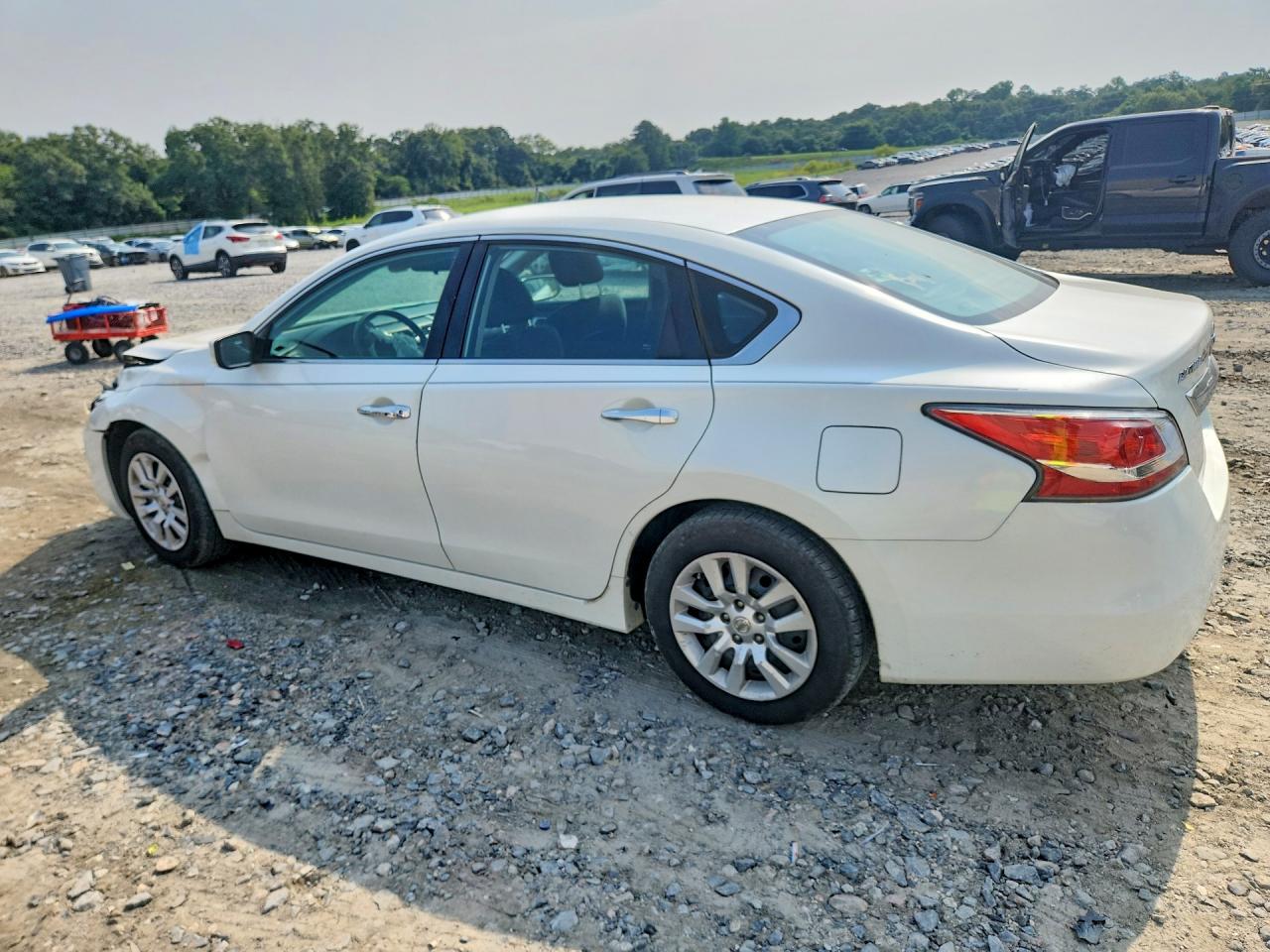 2015 Nissan Altima 2.5 S White vin: 1N4AL3AP8FC215003