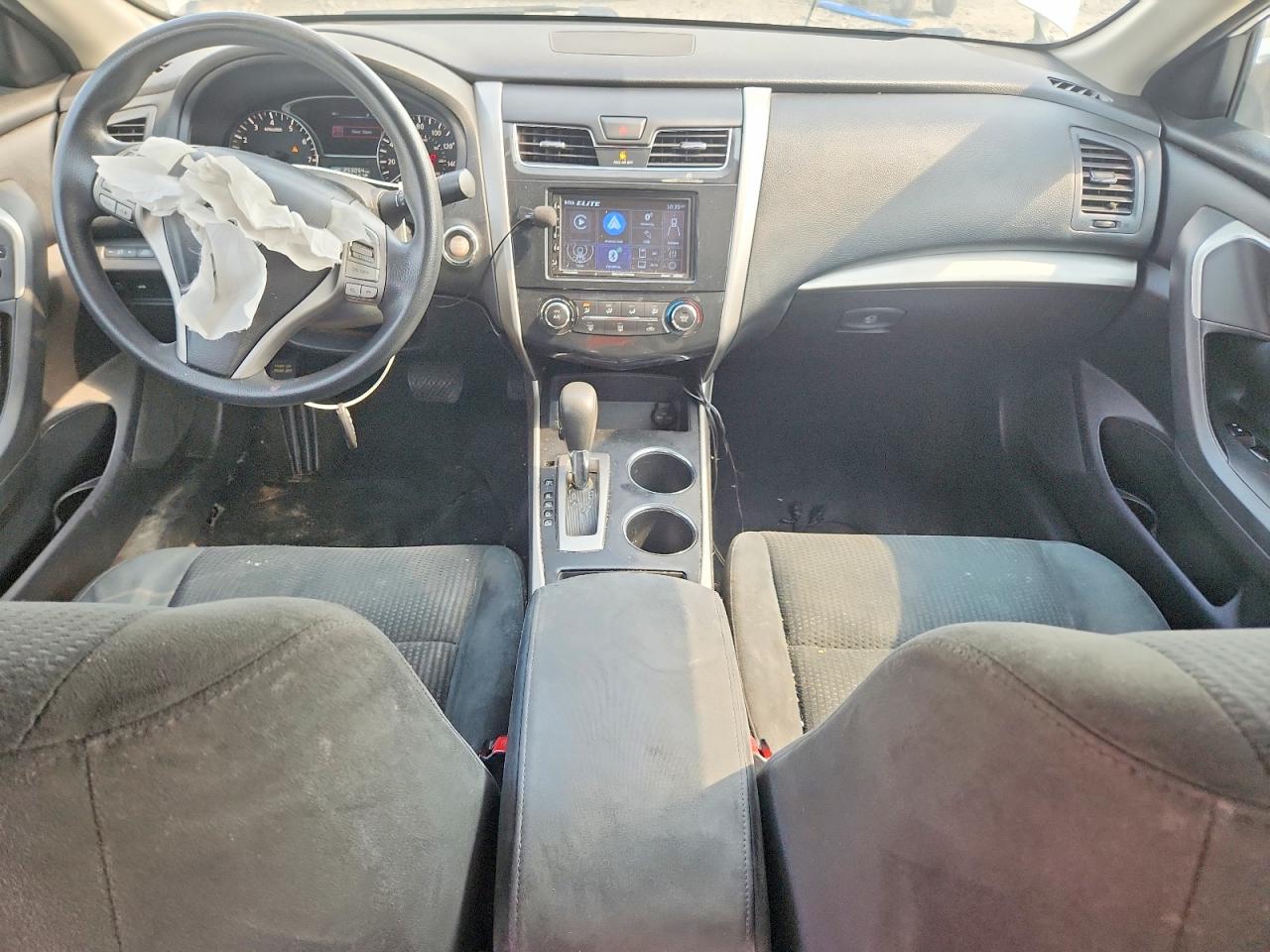 2015 Nissan Altima 2.5 S White vin: 1N4AL3AP8FC215003