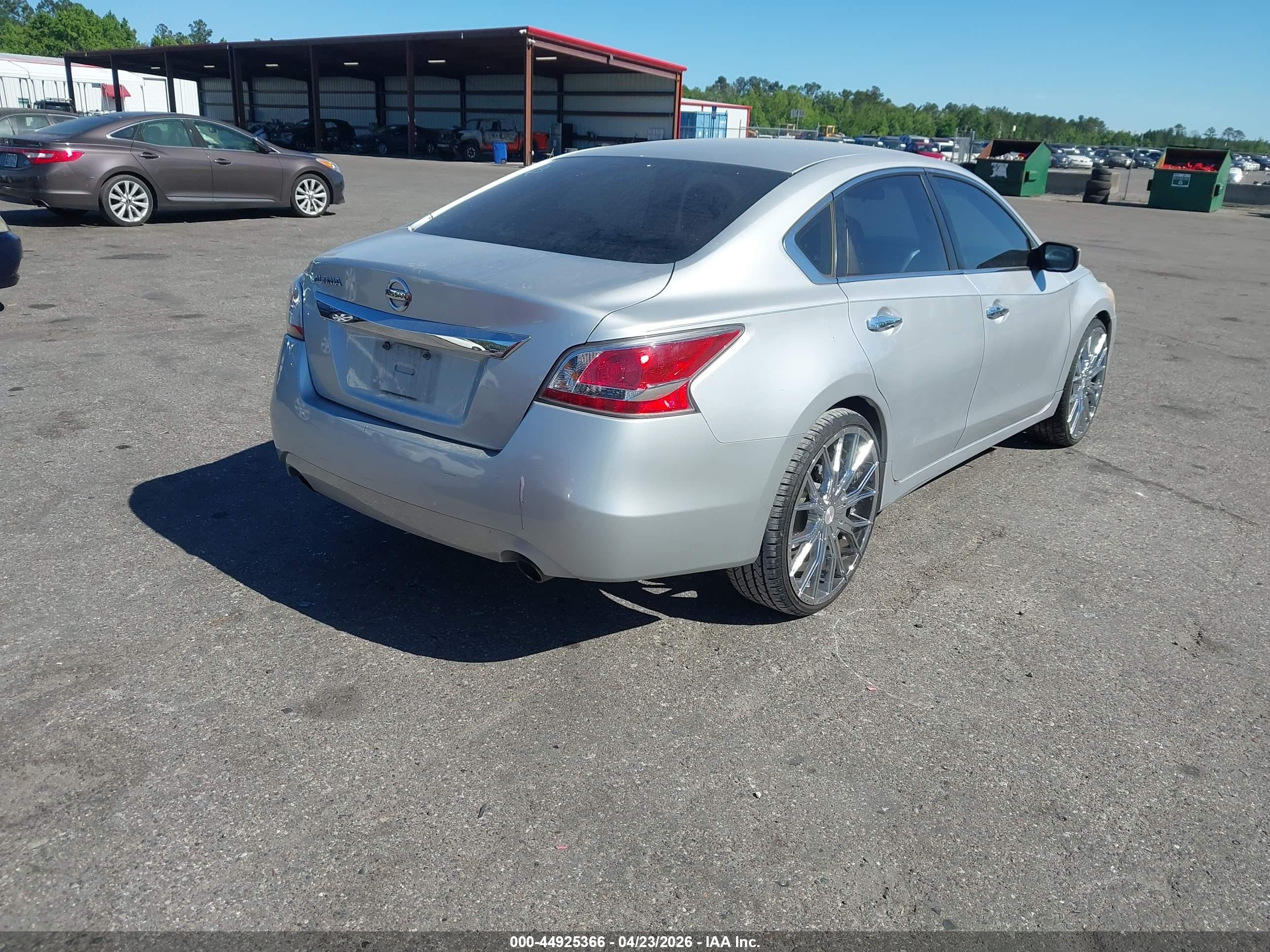 2015 Nissan Altima 2.5 Silver vin: 1N4AL3AP8FC224963