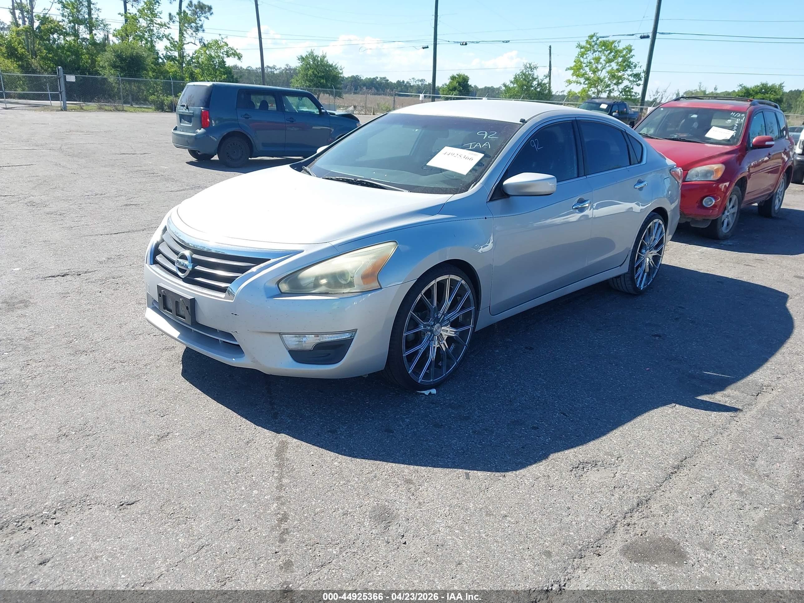 2015 Nissan Altima 2.5 Silver vin: 1N4AL3AP8FC224963