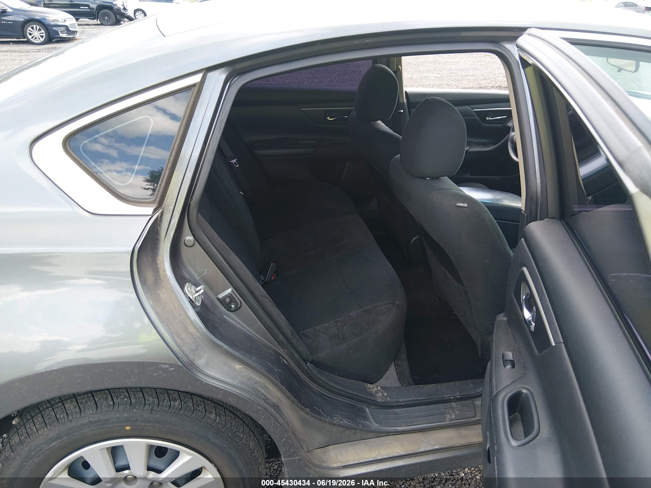 2015 Nissan Altima 2.5/2.5 S/2.5 Sl/2.5 Sv Серый vin: 1N4AL3AP8FC249863
