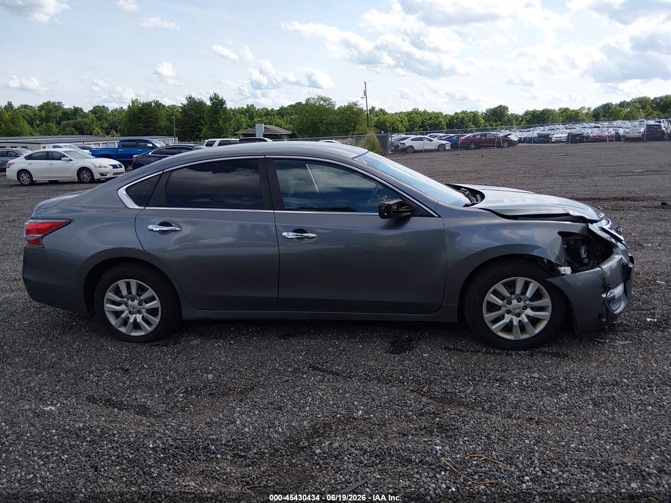 2015 Nissan Altima 2.5/2.5 S/2.5 Sl/2.5 Sv Серый vin: 1N4AL3AP8FC249863