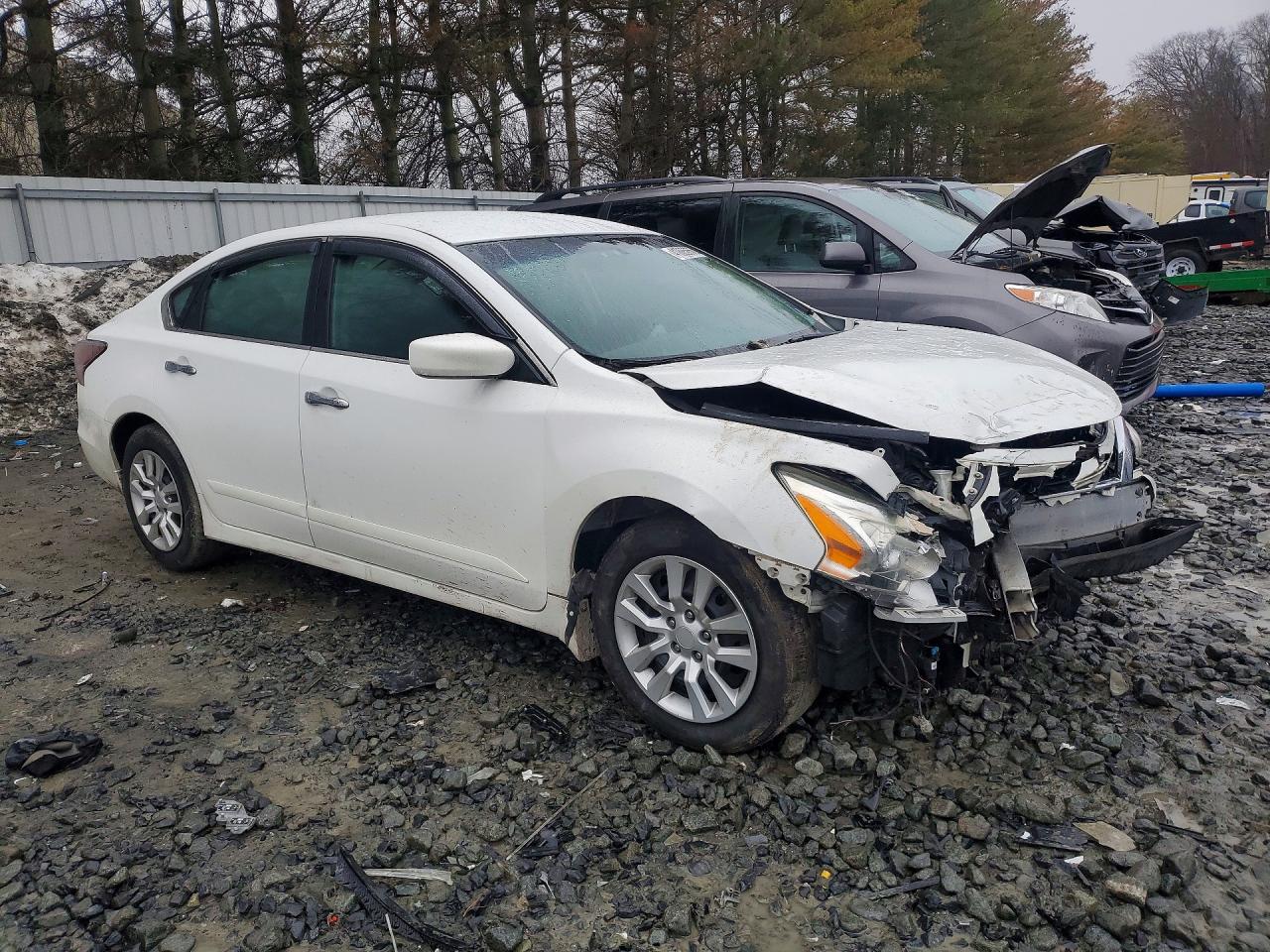 2015 Nissan Altima 2.5 S White vin: 1N4AL3AP8FC254707