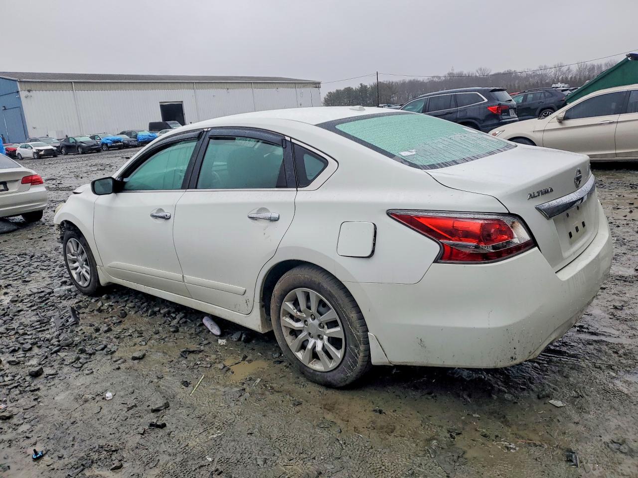 2015 Nissan Altima 2.5 S White vin: 1N4AL3AP8FC254707