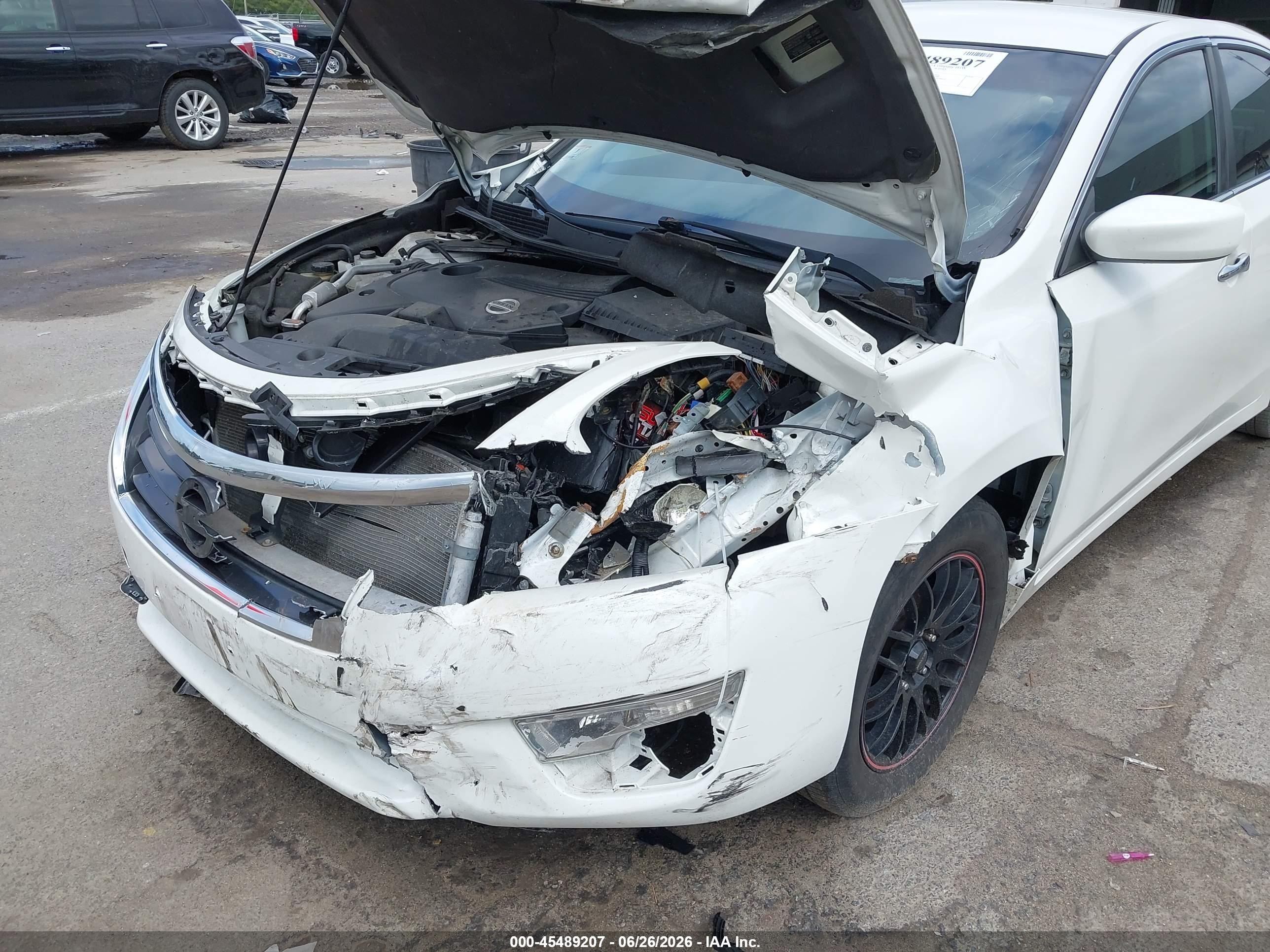 2015 Nissan Altima 2.5 S White vin: 1N4AL3AP8FC266470