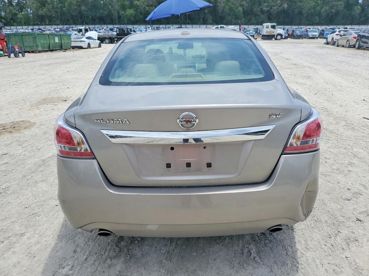 2015 Nissan Altima 2.5 Sv Silver vin: 1N4AL3AP8FC268526
