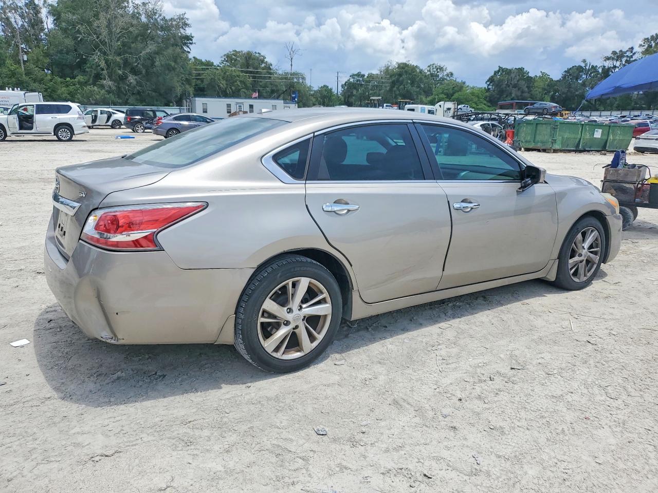 2015 Nissan Altima 2.5 Sv Silver vin: 1N4AL3AP8FC268526