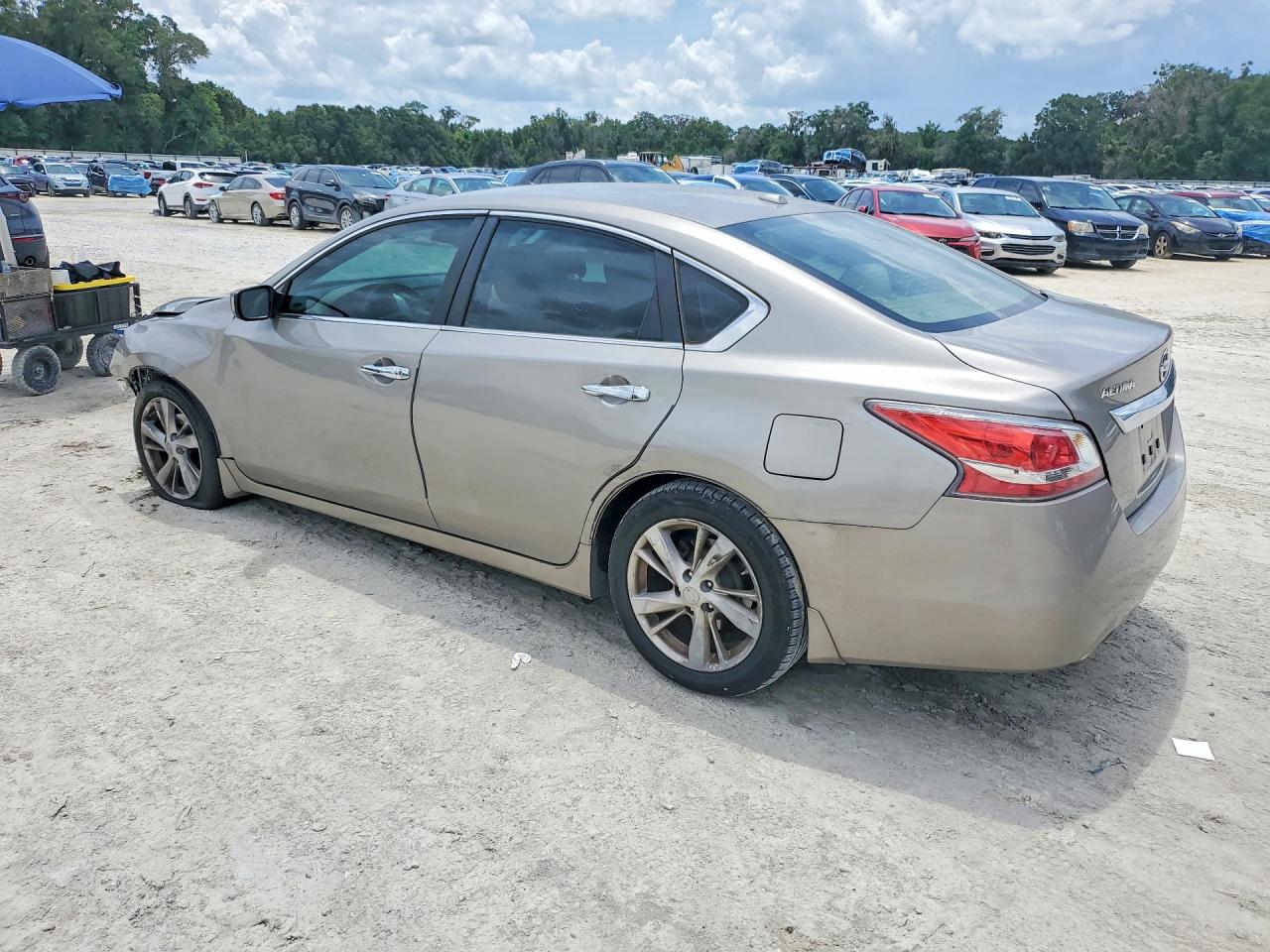 2015 Nissan Altima 2.5 Sv Silver vin: 1N4AL3AP8FC268526