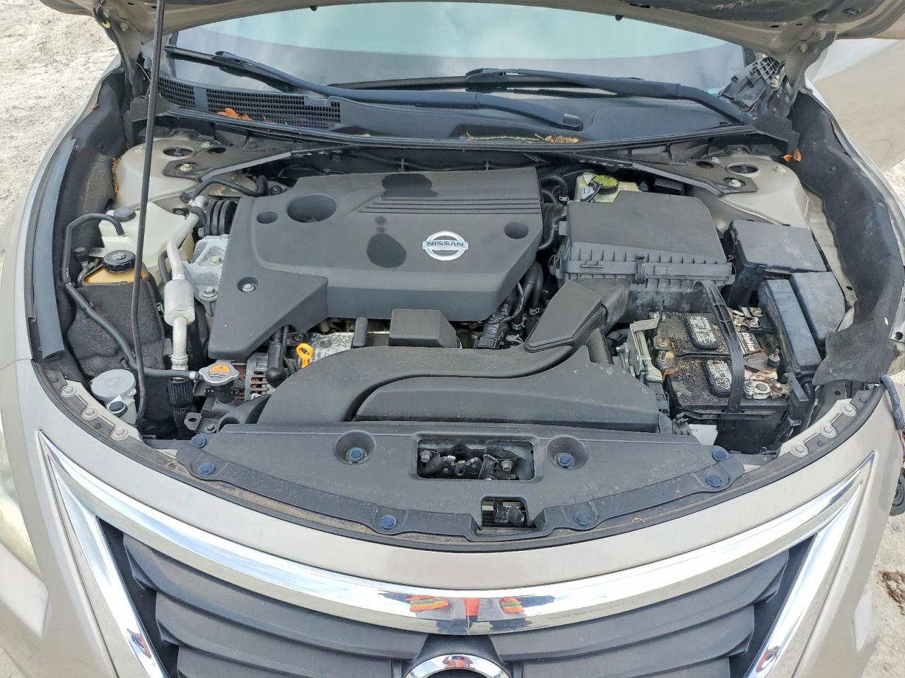 2015 Nissan Altima 2.5 Sv Silver vin: 1N4AL3AP8FC268526