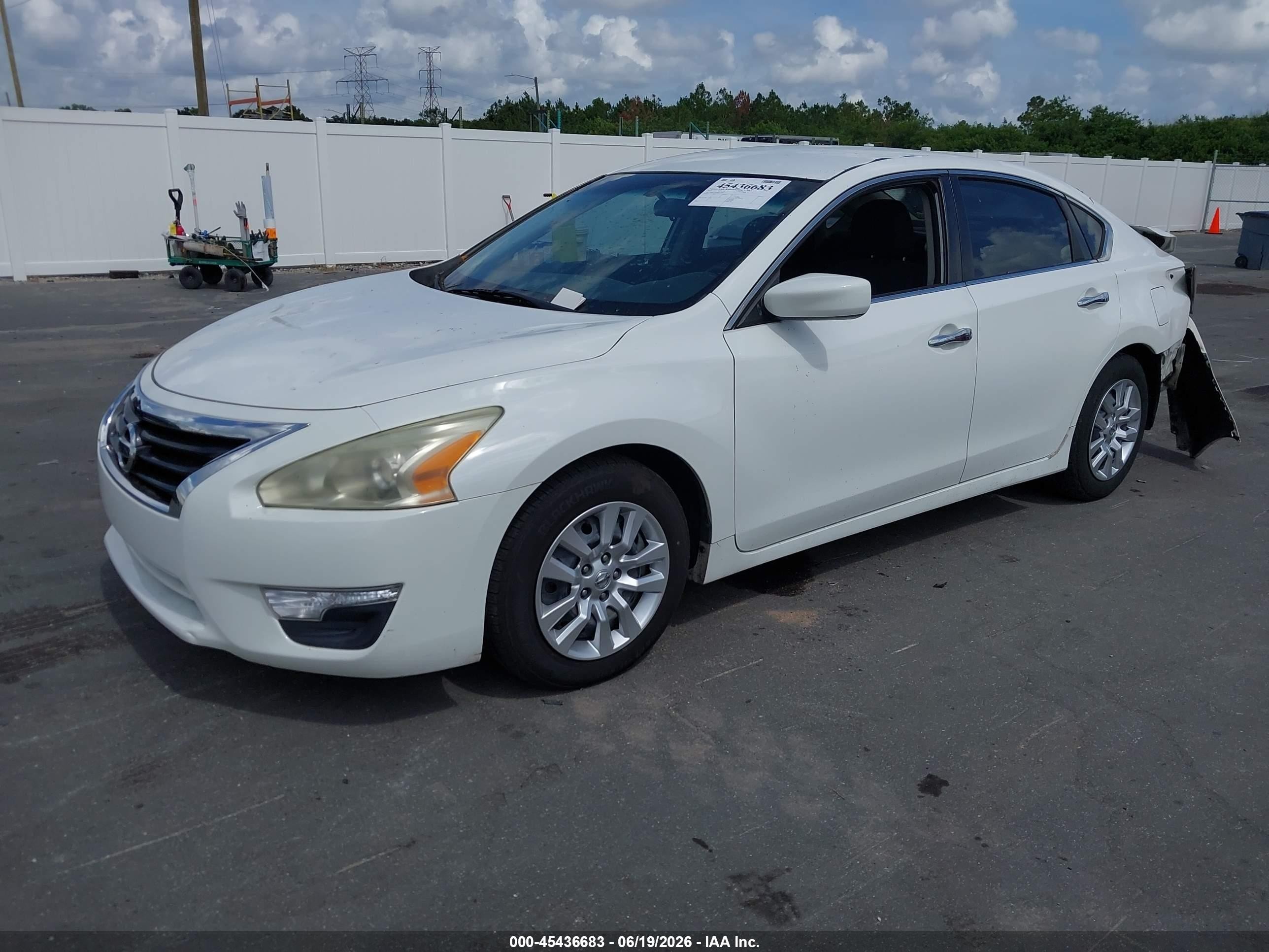 2015 Nissan Altima 2.5/2.5 S/2.5 Sl/2.5 Sv White vin: 1N4AL3AP8FC271684