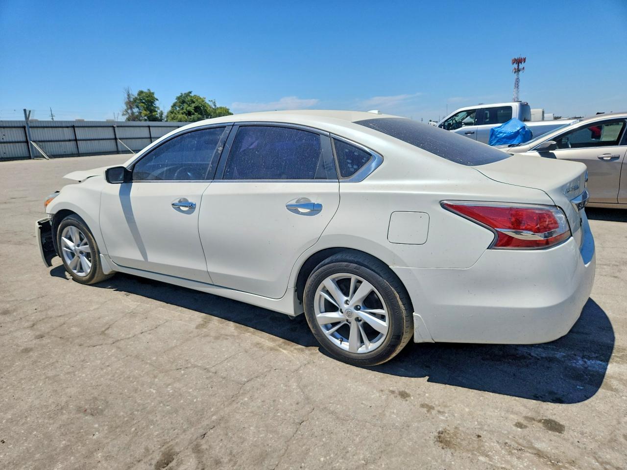 2015 Nissan Altima 2.5 Sv Белый vin: 1N4AL3AP8FC298187