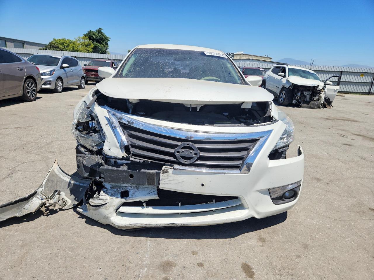 2015 Nissan Altima 2.5 Sv Белый vin: 1N4AL3AP8FC298187