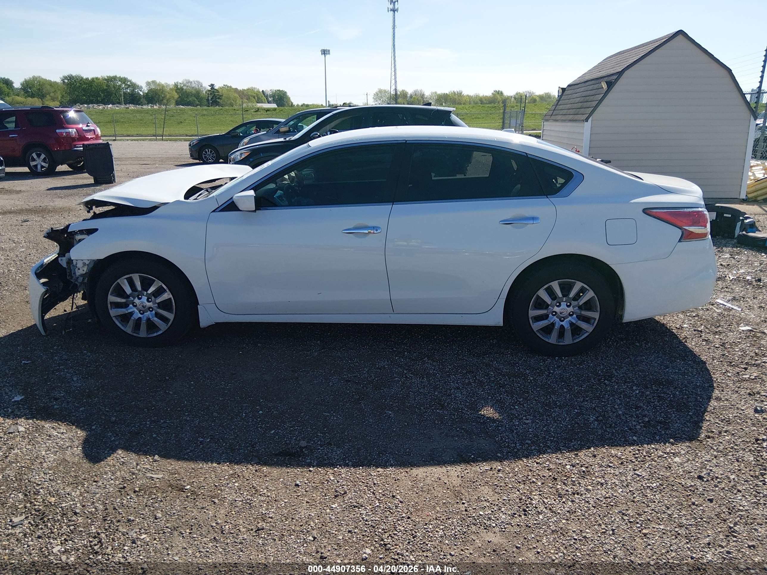 2015 Nissan Altima 2.5 S White vin: 1N4AL3AP8FC299131
