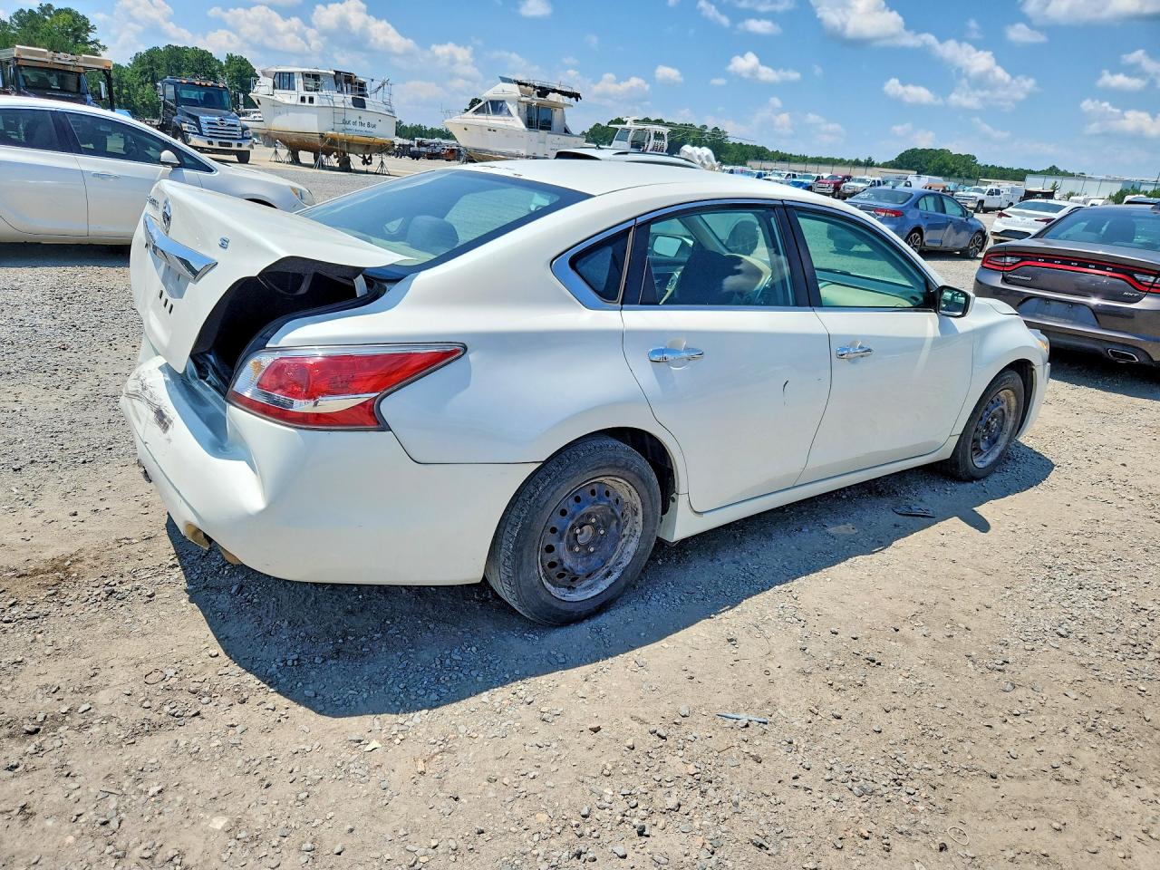 2015 Nissan Altima 2.5 S Белый vin: 1N4AL3AP8FC412074