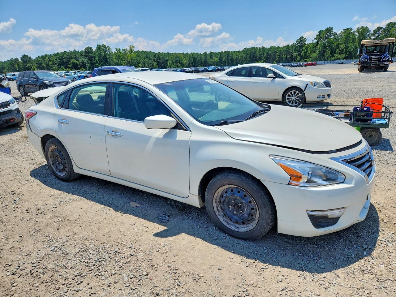 2015 Nissan Altima 2.5 S Белый vin: 1N4AL3AP8FC412074