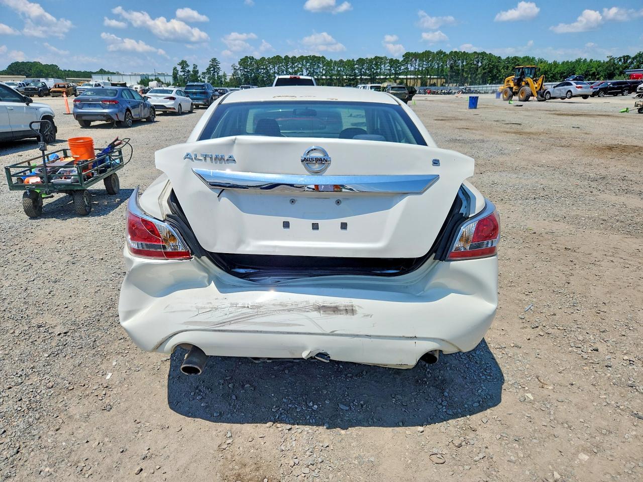 2015 Nissan Altima 2.5 S Белый vin: 1N4AL3AP8FC412074