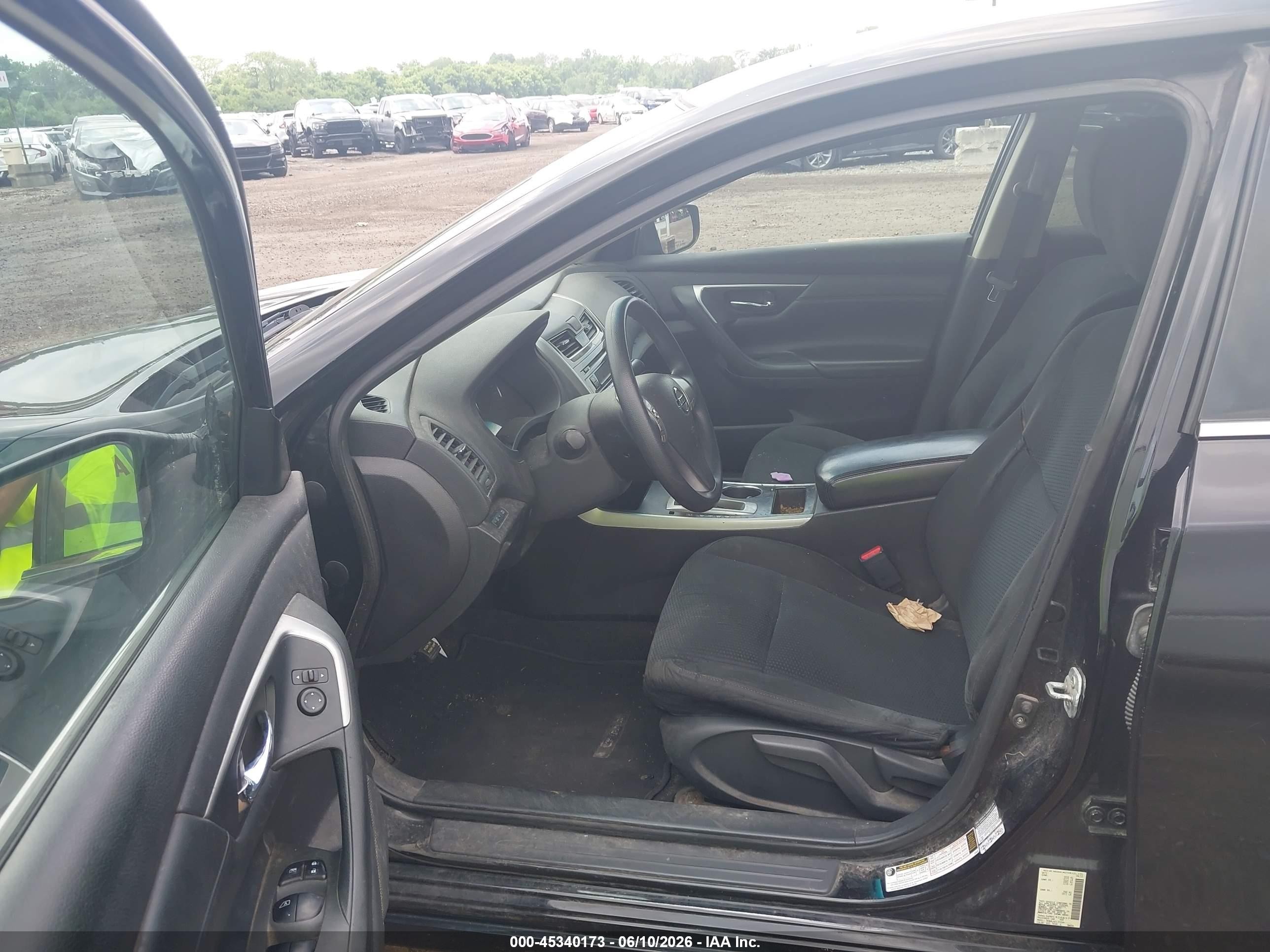 2015 Nissan Altima 2.5 Черный vin: 1N4AL3AP8FC416657