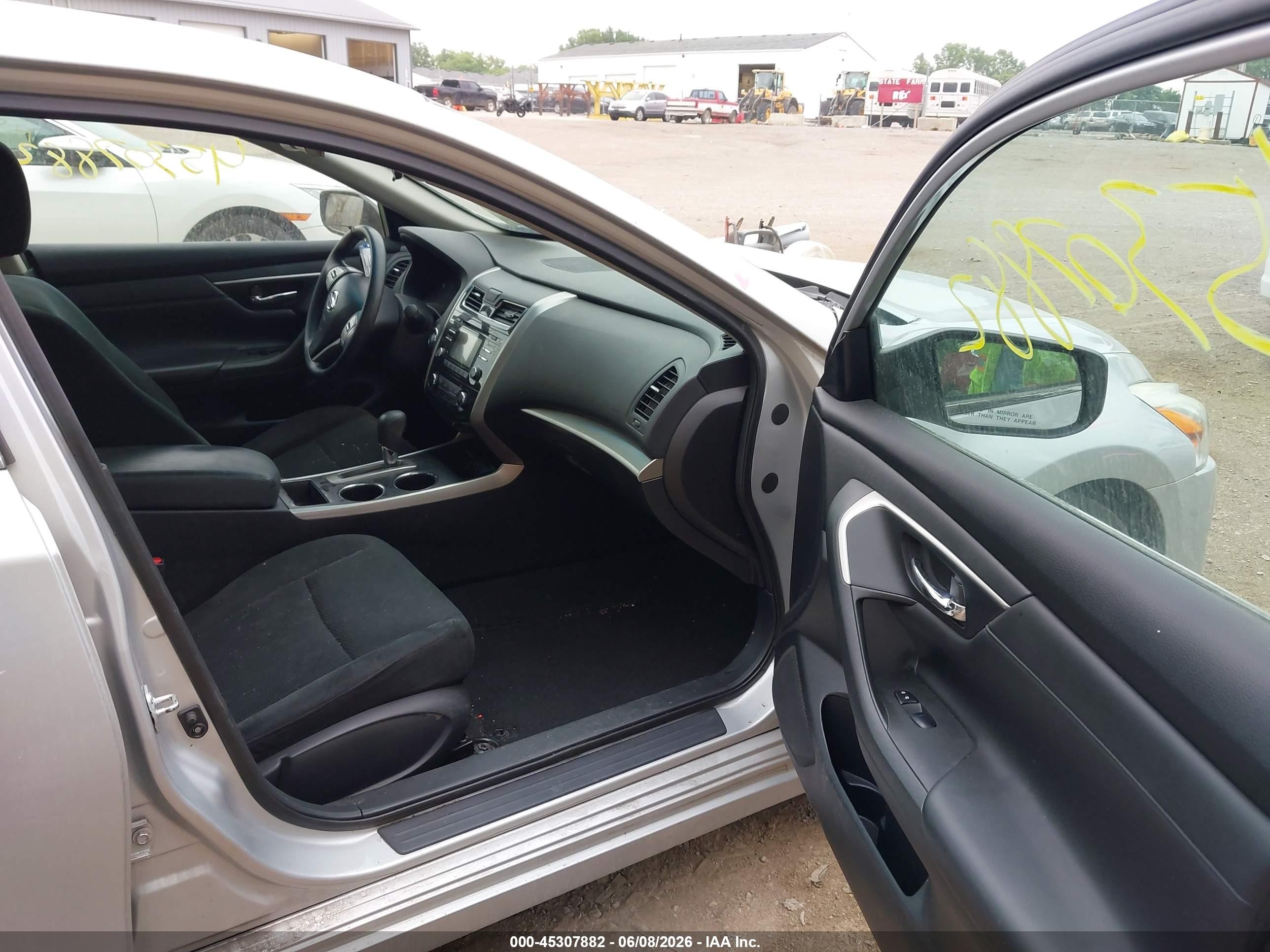 2015 Nissan Altima 2.5 S Silver vin: 1N4AL3AP8FC430221