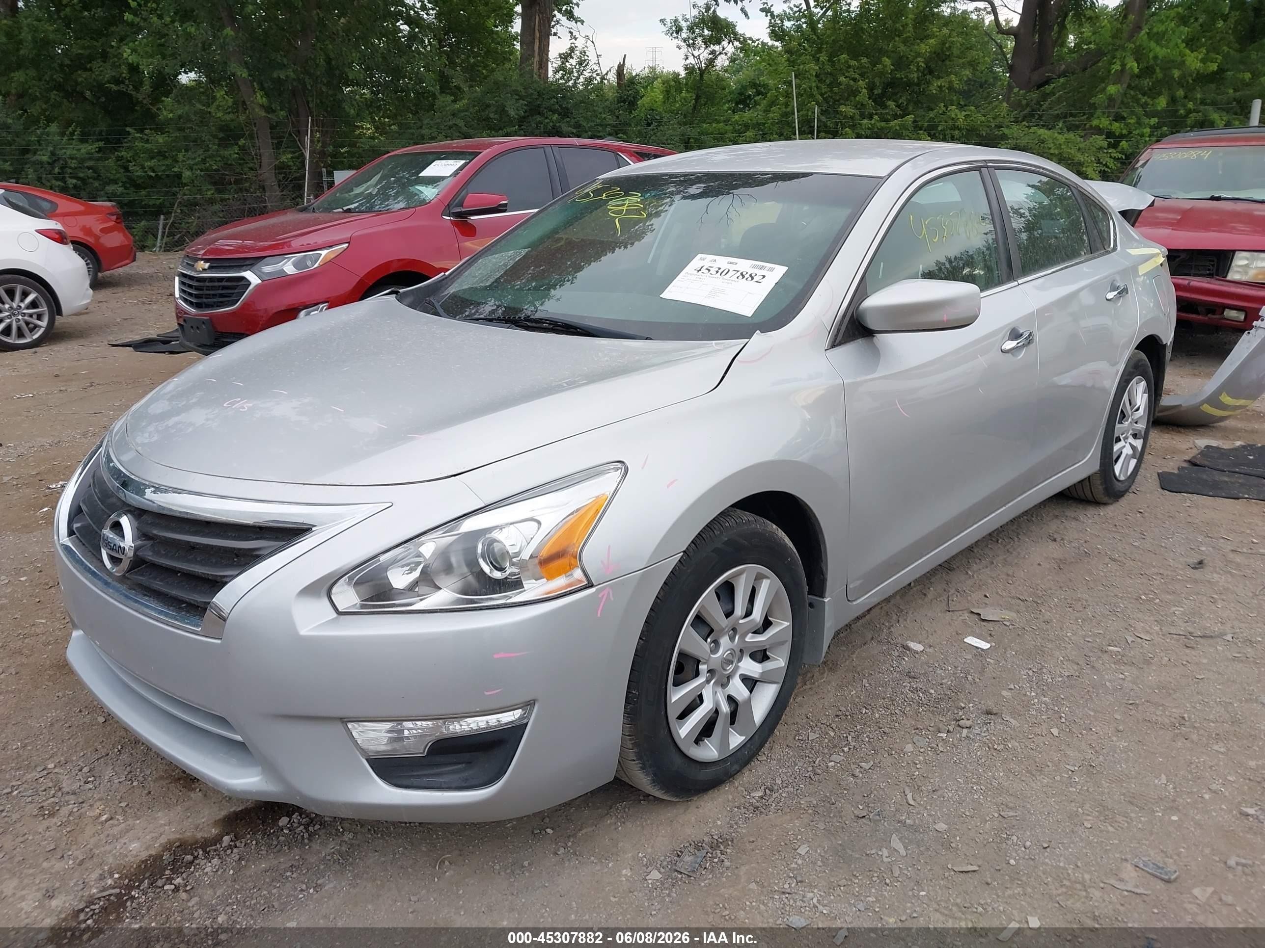 2015 Nissan Altima 2.5 S Silver vin: 1N4AL3AP8FC430221