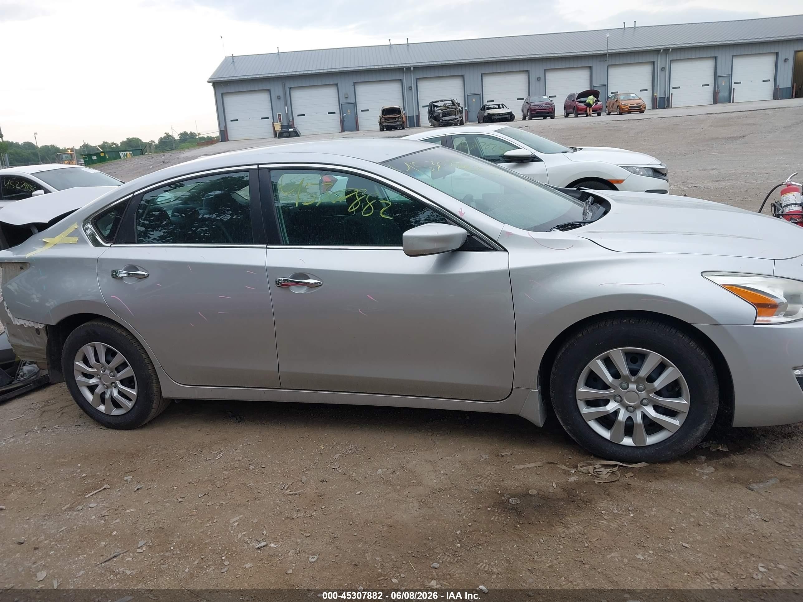 2015 Nissan Altima 2.5 S Silver vin: 1N4AL3AP8FC430221