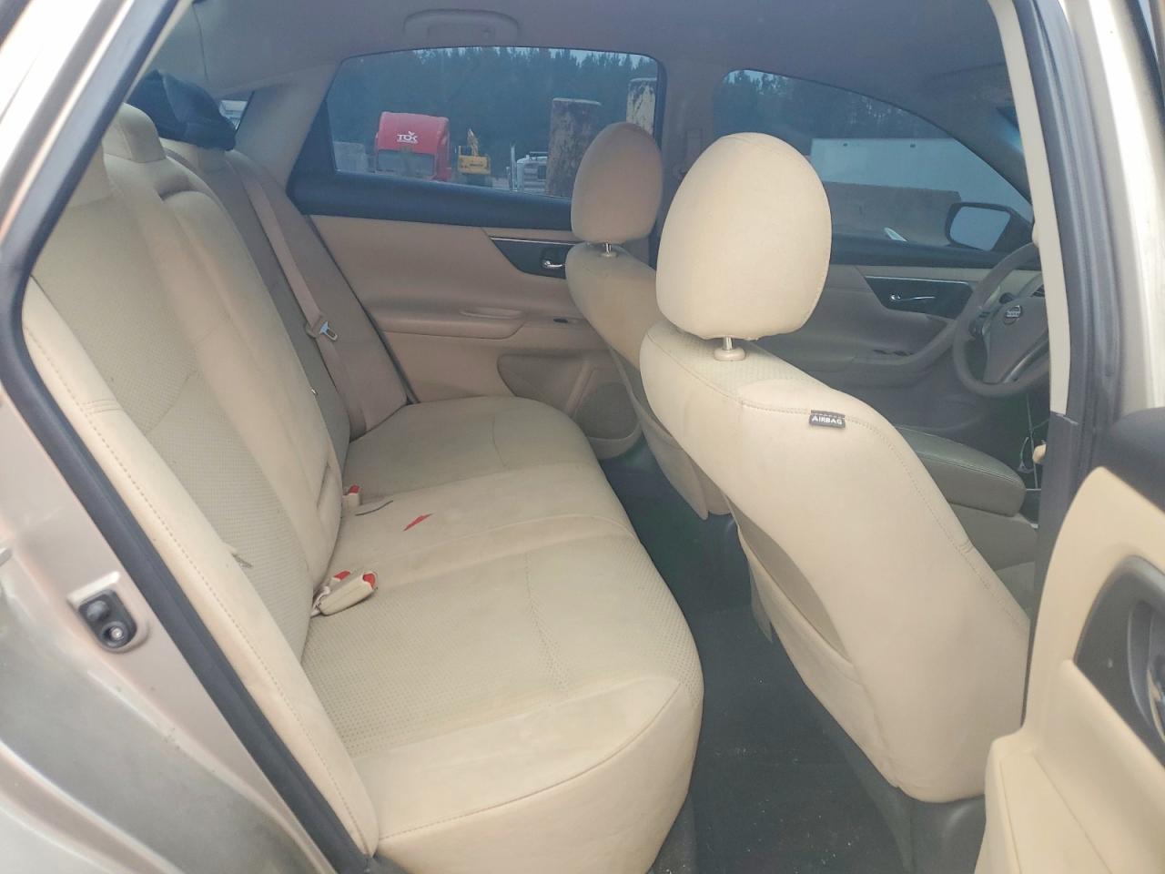 2015 Nissan Altima 2.5 S Tan vin: 1N4AL3AP8FC430610