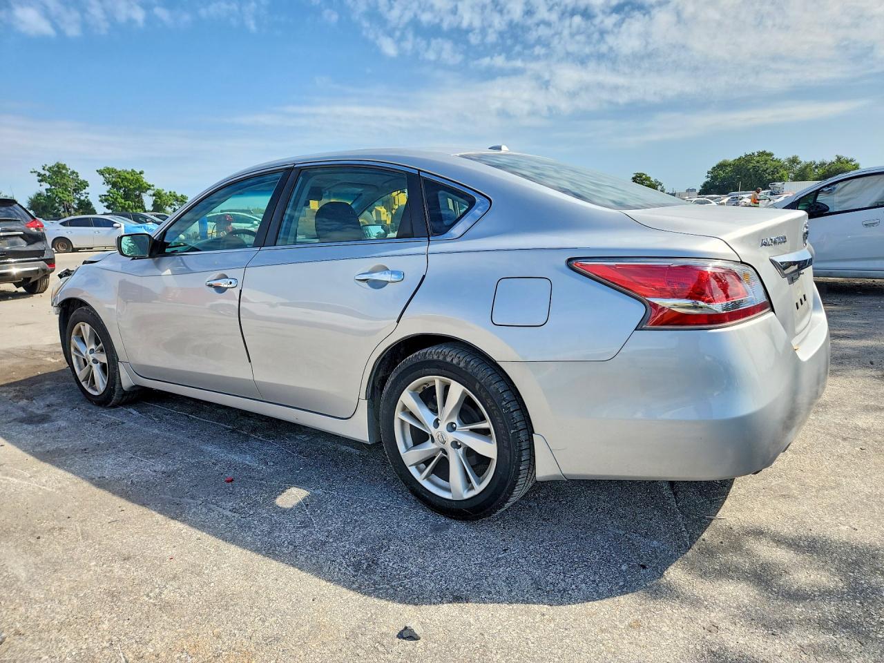 2015 Nissan Altima 2.5 Sv Silver vin: 1N4AL3AP8FC433944