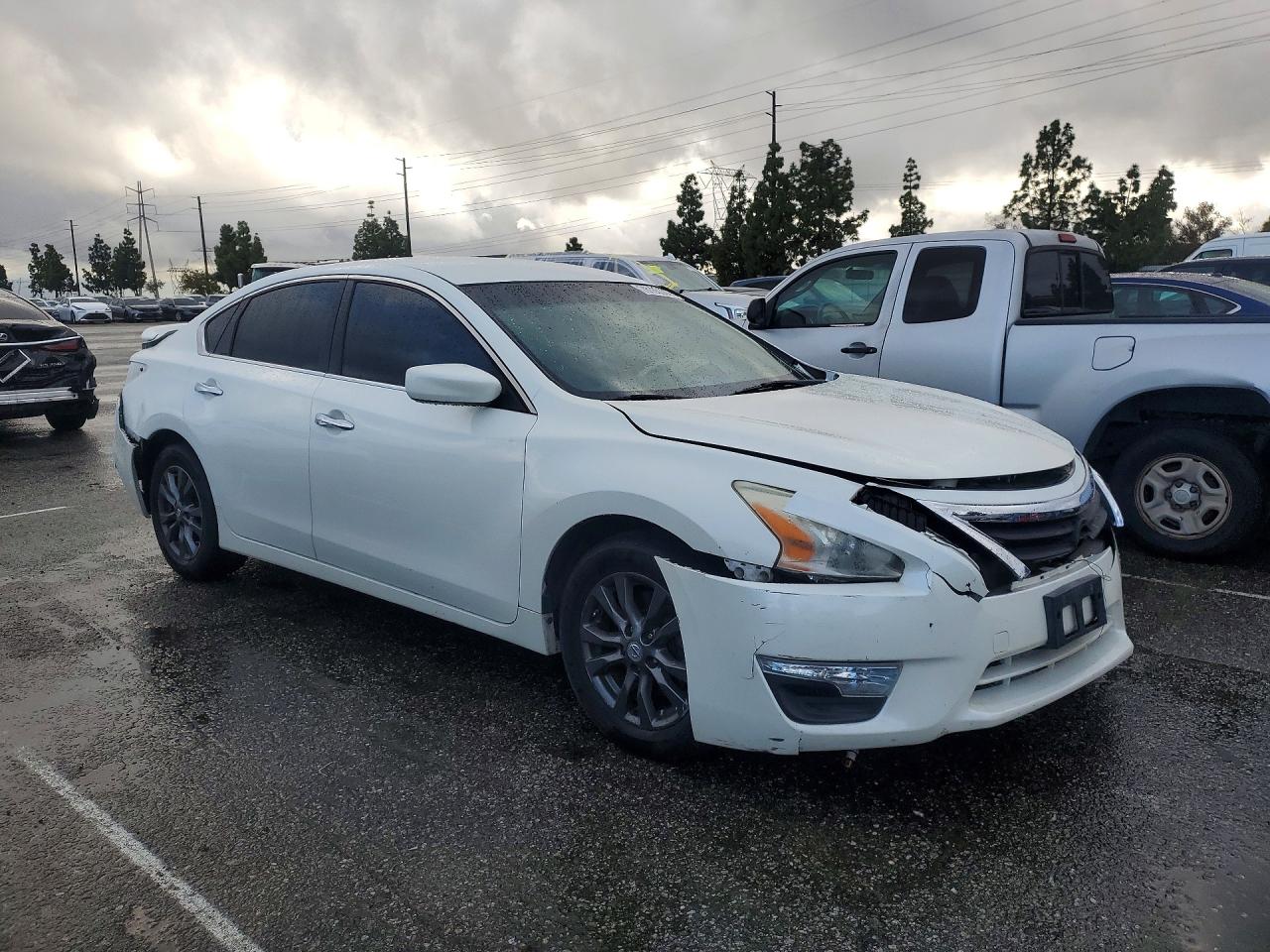 2015 Nissan Altima White vin: 1N4AL3AP8FC437282