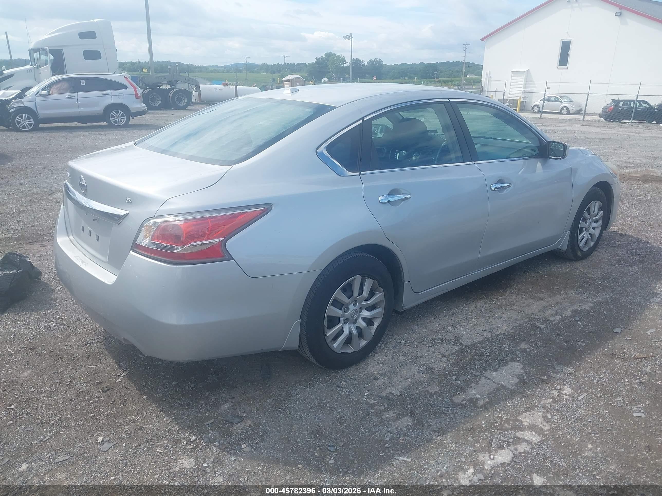 2015 Nissan Altima 2.5 S Silver vin: 1N4AL3AP8FC446533