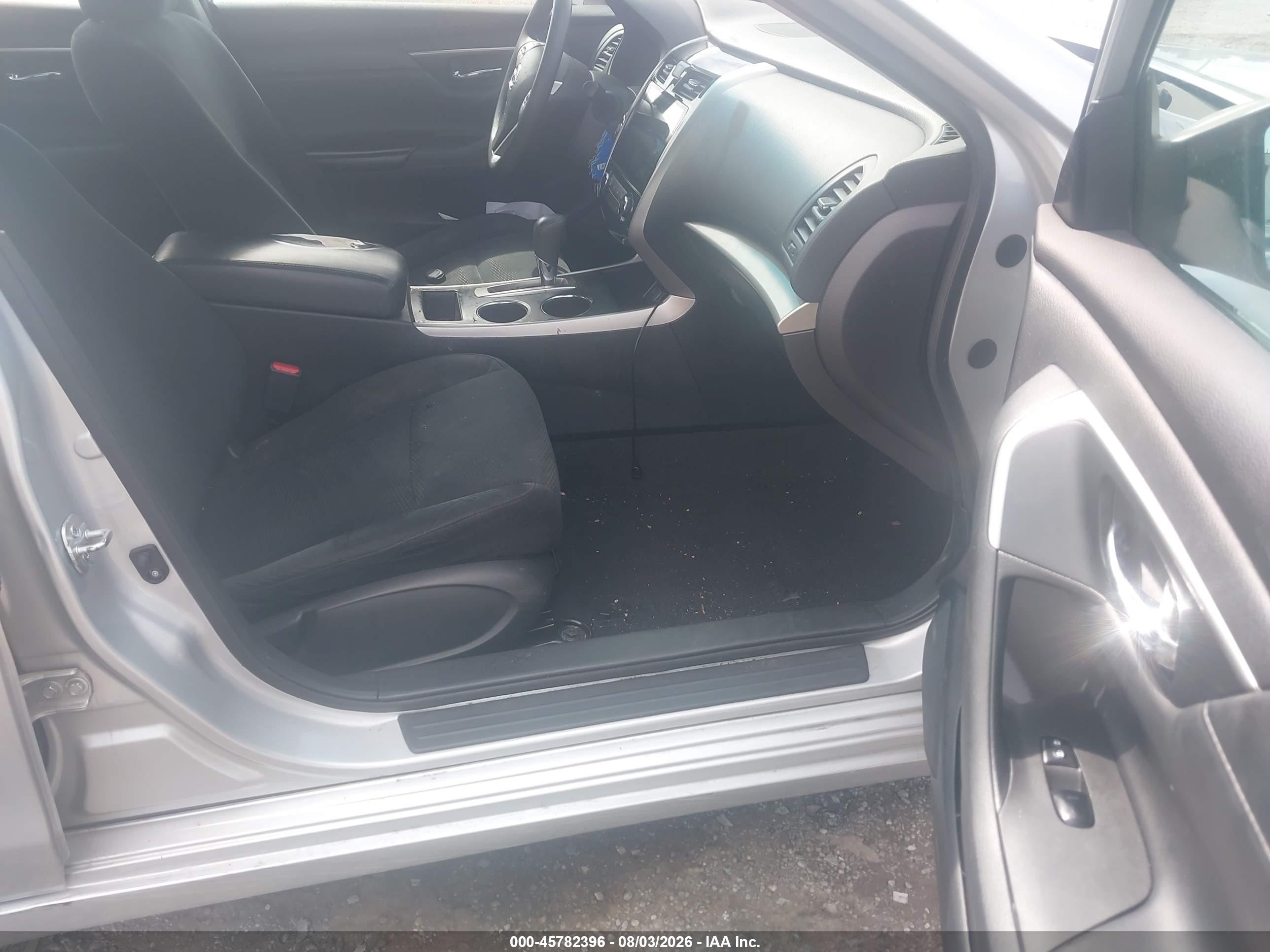 2015 Nissan Altima 2.5 S Silver vin: 1N4AL3AP8FC446533