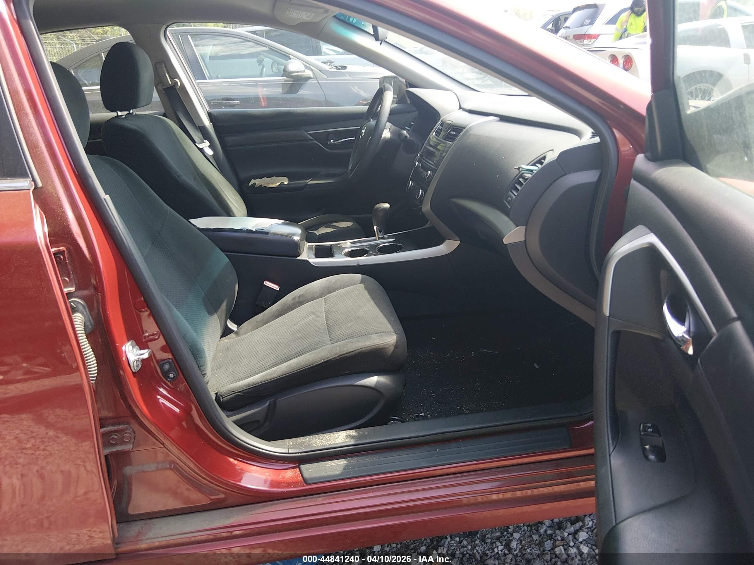 2015 Nissan Altima 2.5/2.5 S/2.5 Sl/2.5 Sv Red vin: 1N4AL3AP8FC452980