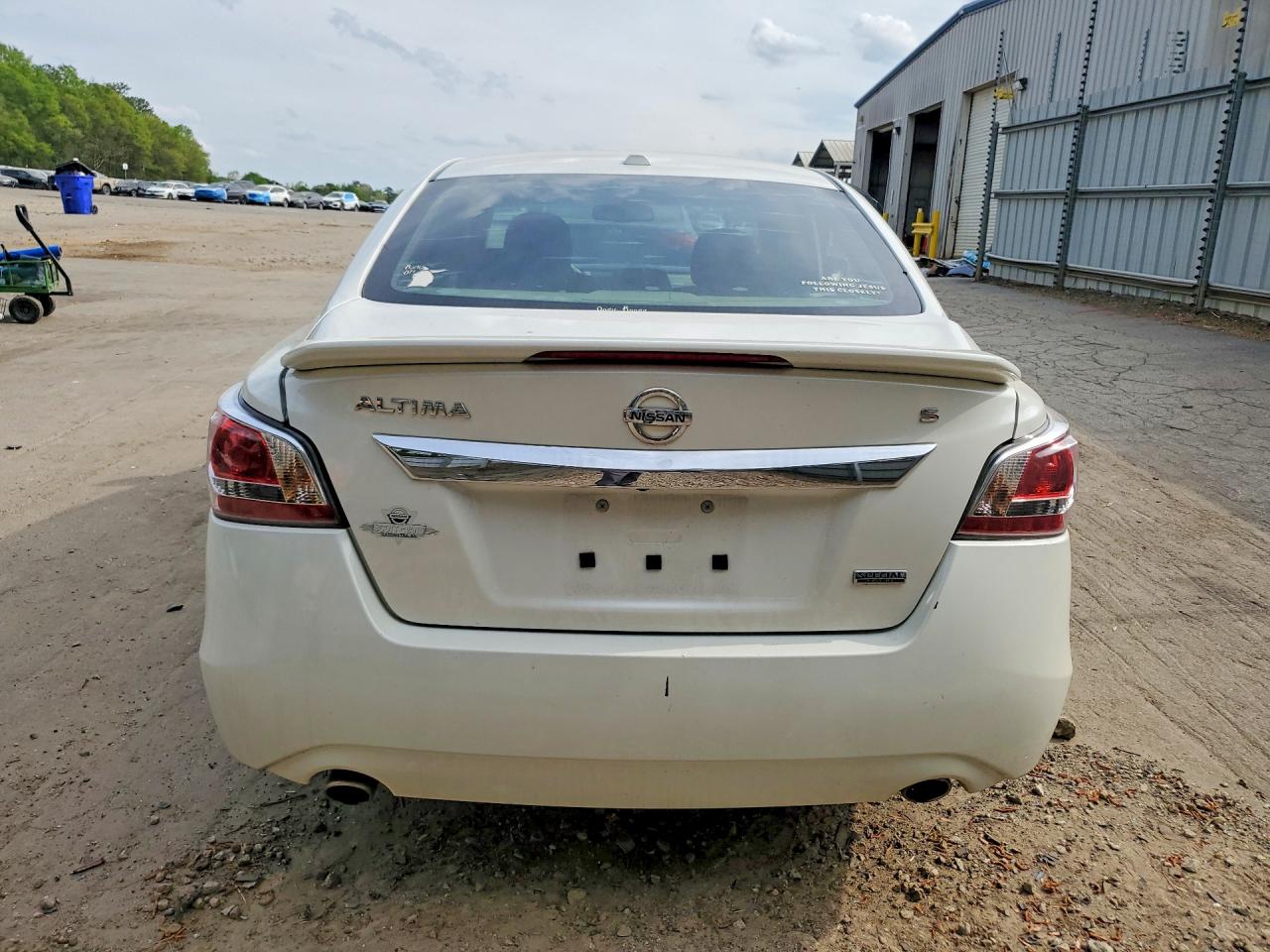 2015 Nissan Altima 2.5 S White vin: 1N4AL3AP8FC462201
