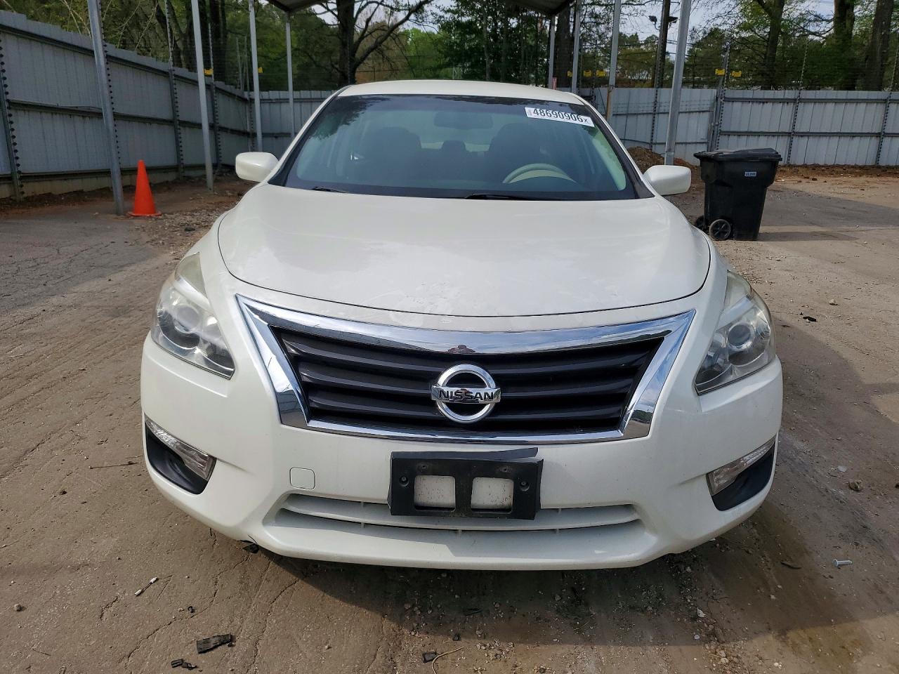 2015 Nissan Altima 2.5 S White vin: 1N4AL3AP8FC462201