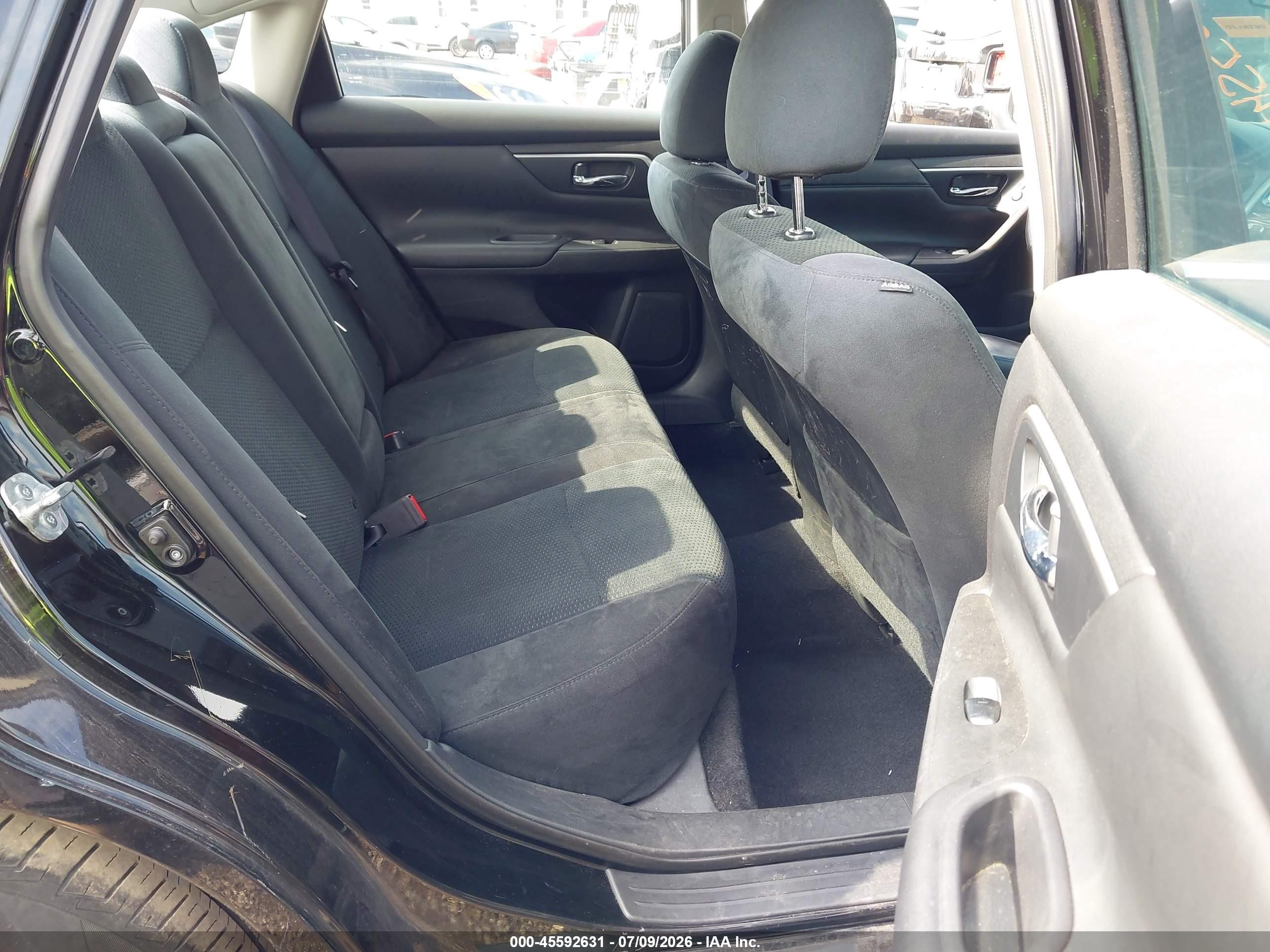 2015 Nissan Altima 2.5 S Черный vin: 1N4AL3AP8FC467642