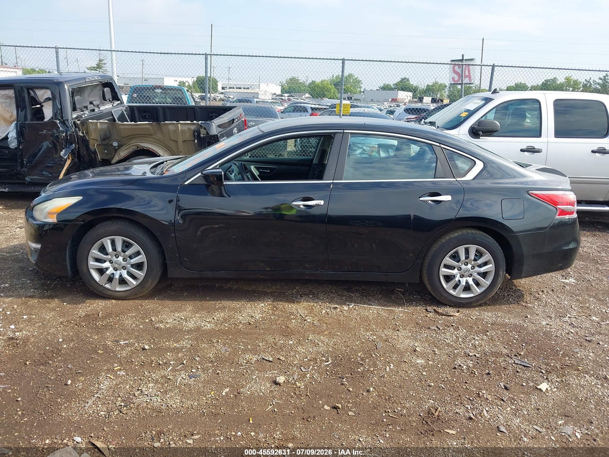 2015 Nissan Altima 2.5 S Черный vin: 1N4AL3AP8FC467642