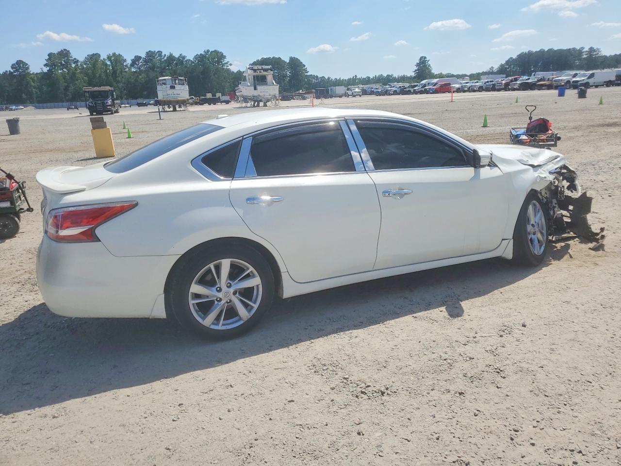 2015 Nissan Altima 2.5 Sv White vin: 1N4AL3AP8FC468175