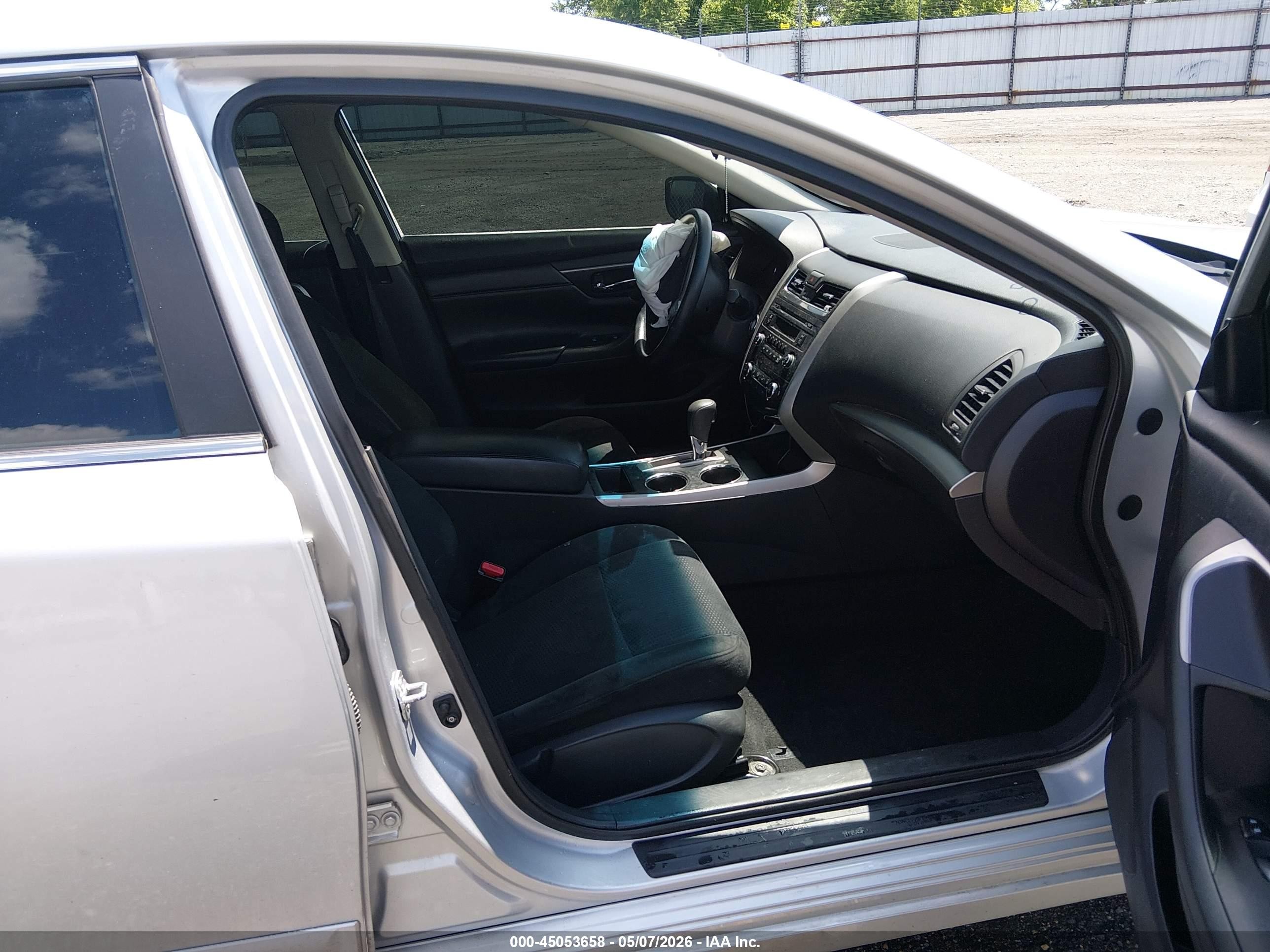 2015 Nissan Altima 2.5 S Gray vin: 1N4AL3AP8FC472422