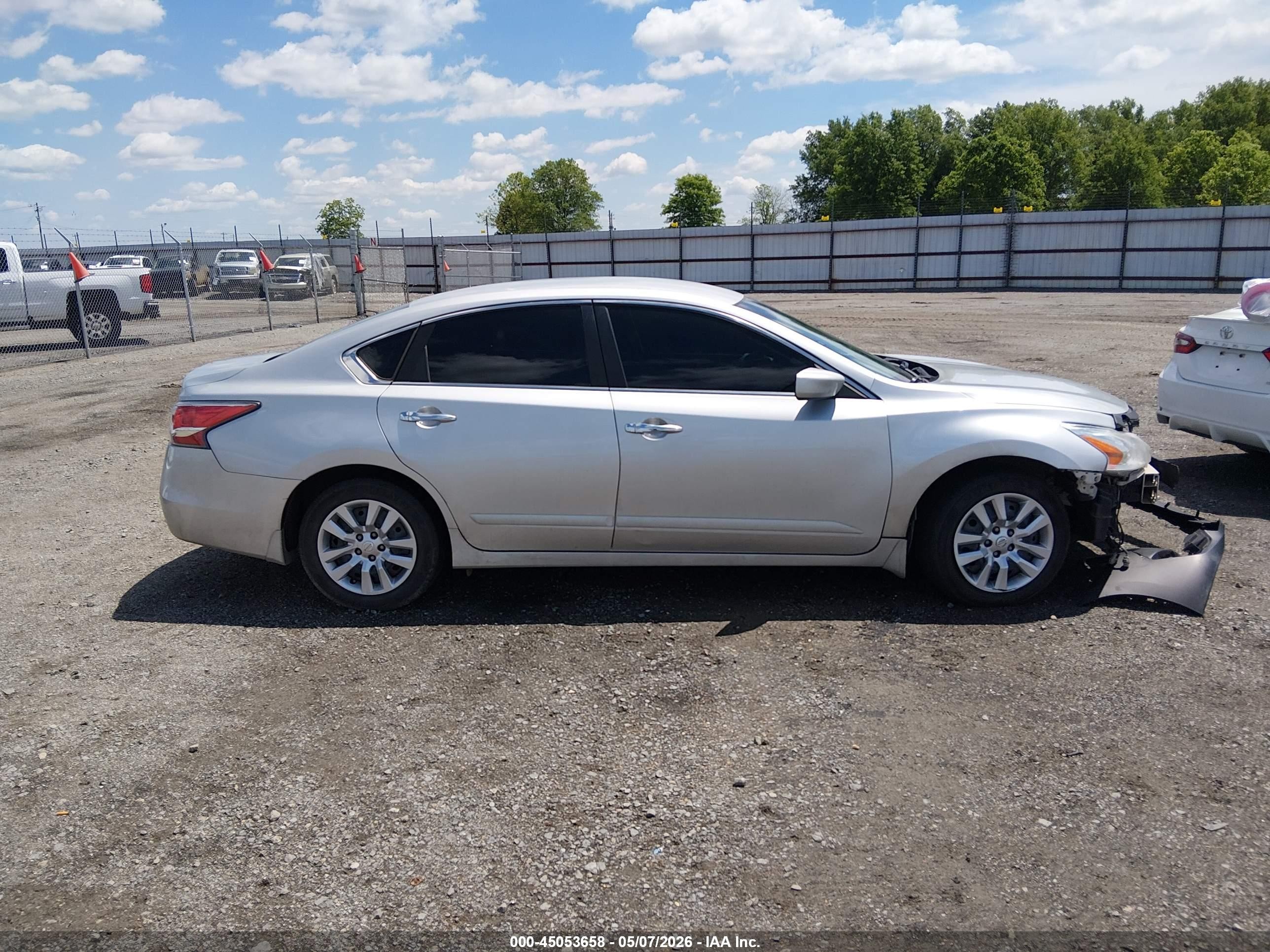 2015 Nissan Altima 2.5 S Gray vin: 1N4AL3AP8FC472422