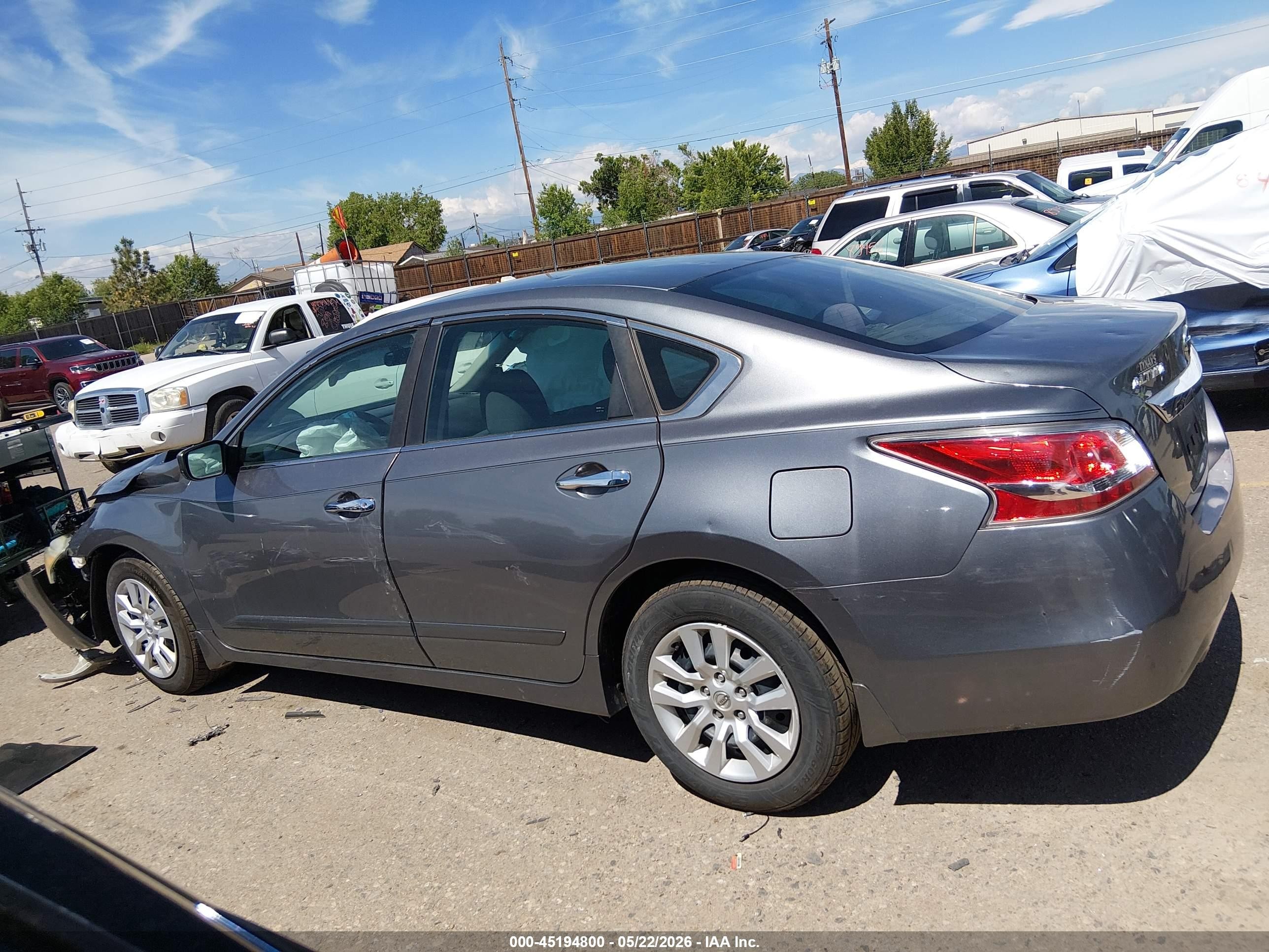 2015 Nissan Altima 2.5 S Серый vin: 1N4AL3AP8FC483016