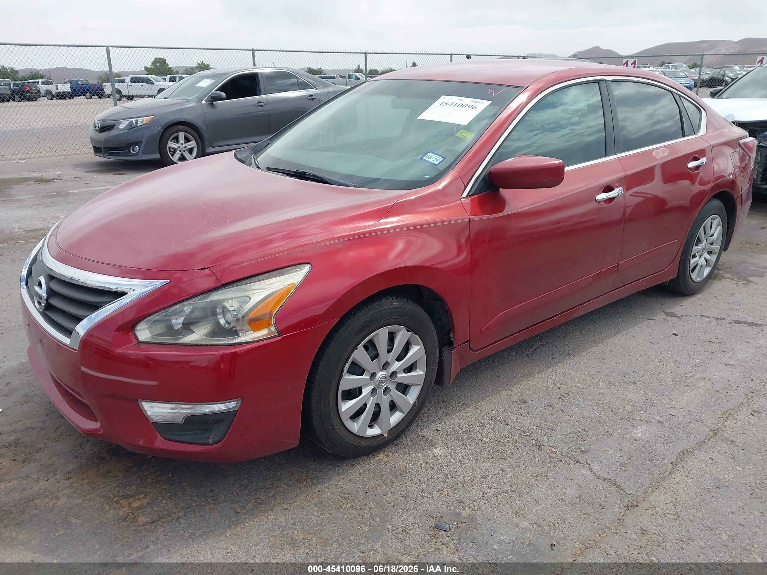 2015 Nissan Altima 2.5 S Maroon vin: 1N4AL3AP8FC485039