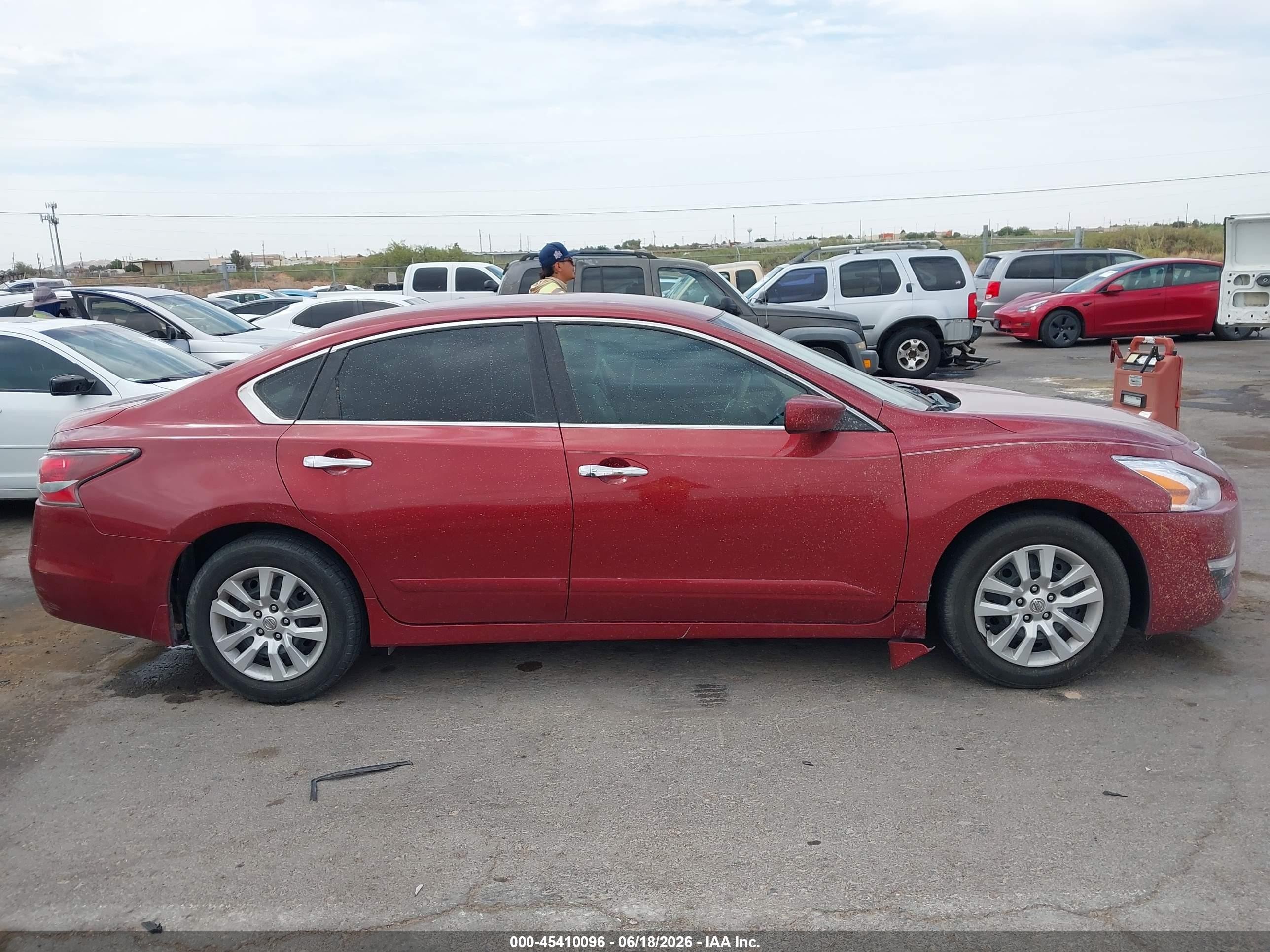 2015 Nissan Altima 2.5 S Maroon vin: 1N4AL3AP8FC485039