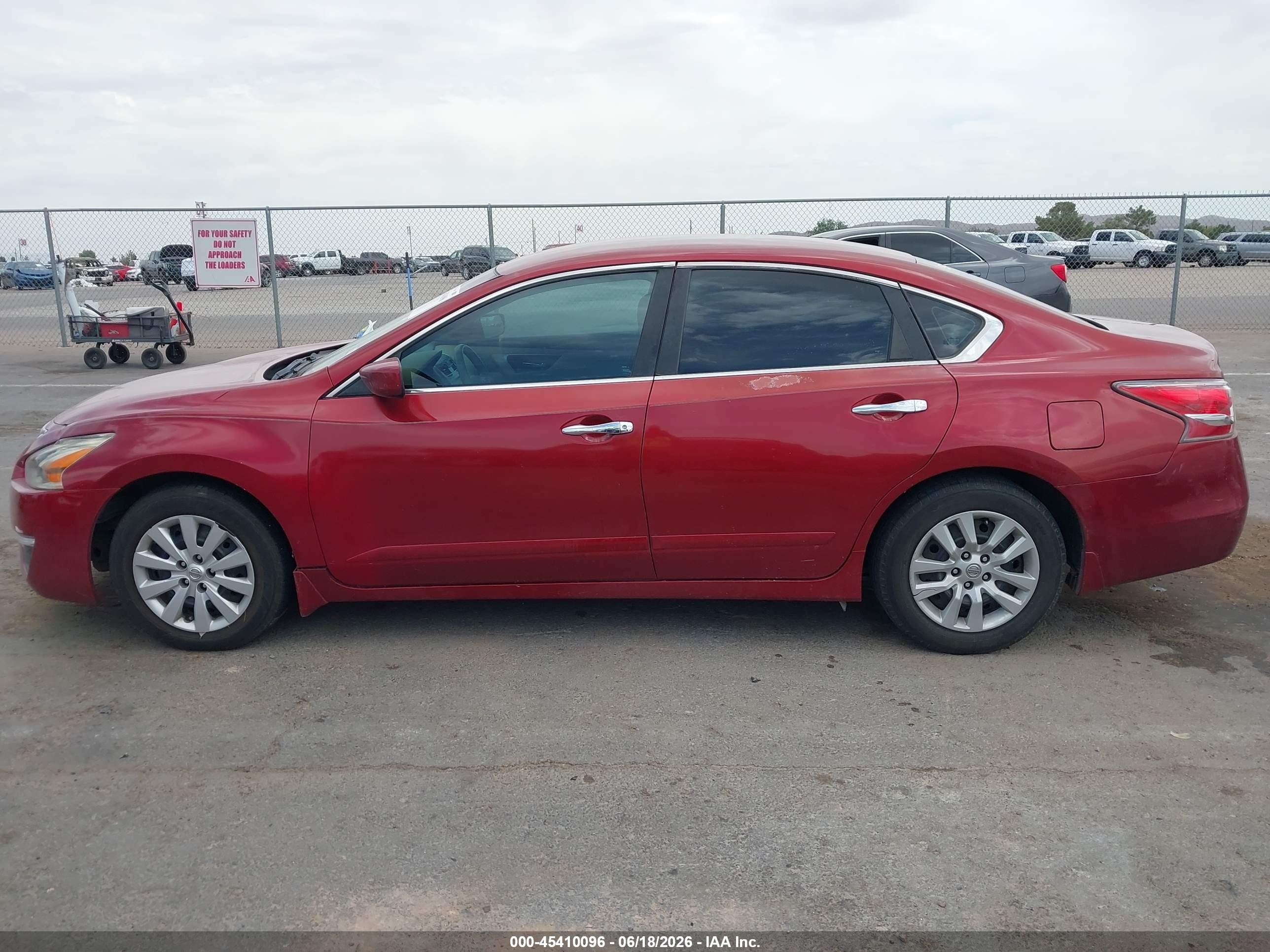 2015 Nissan Altima 2.5 S Maroon vin: 1N4AL3AP8FC485039
