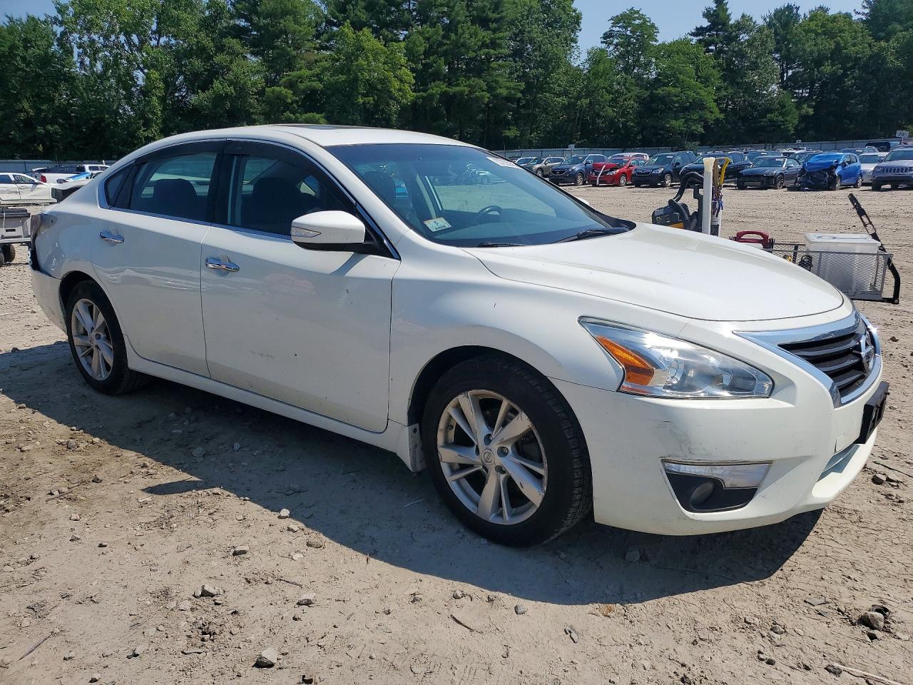 2015 Nissan Altima 2.5 Sv White vin: 1N4AL3AP8FC485588